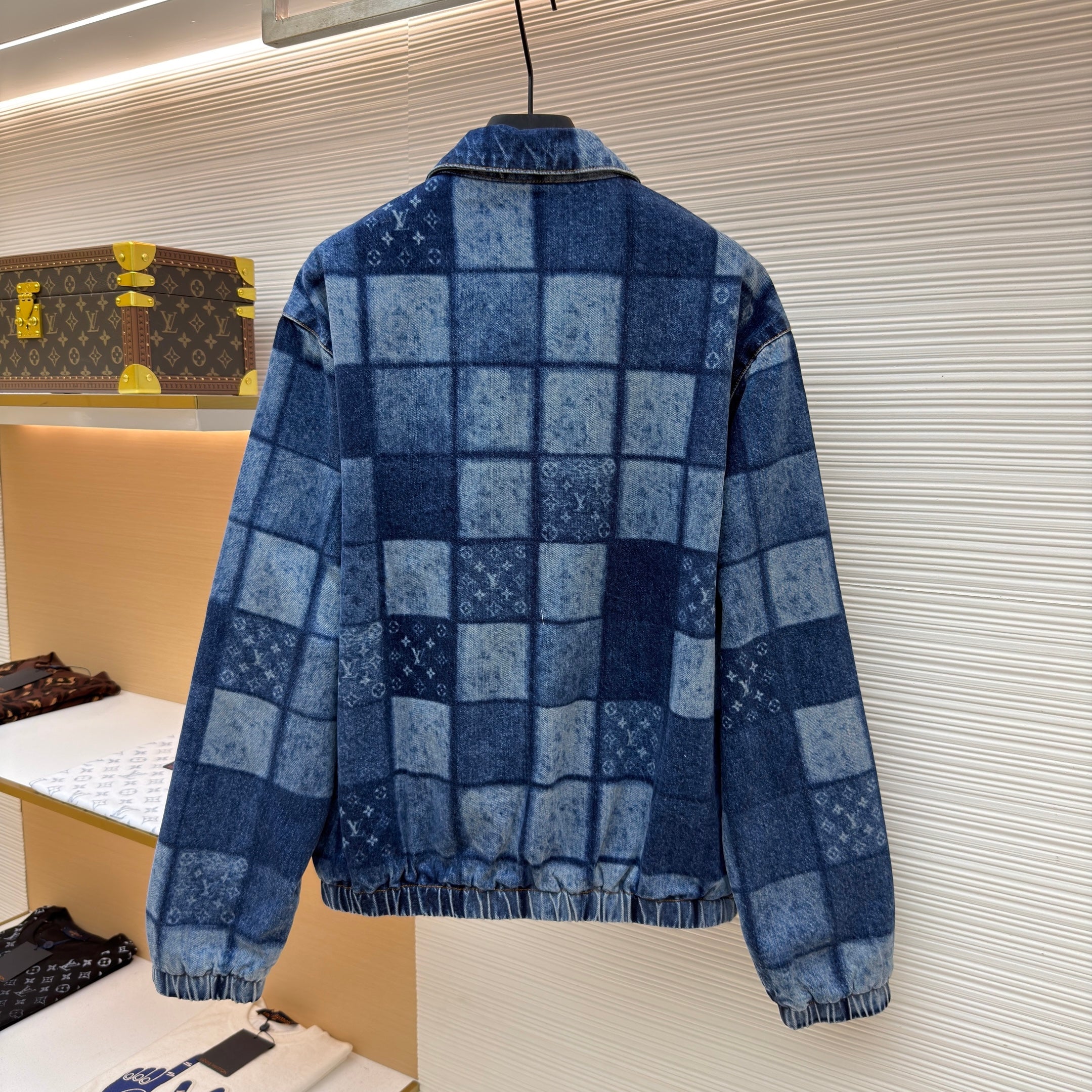LV 1AK6J4 Lasered Signature Patchwork Denim Blouson