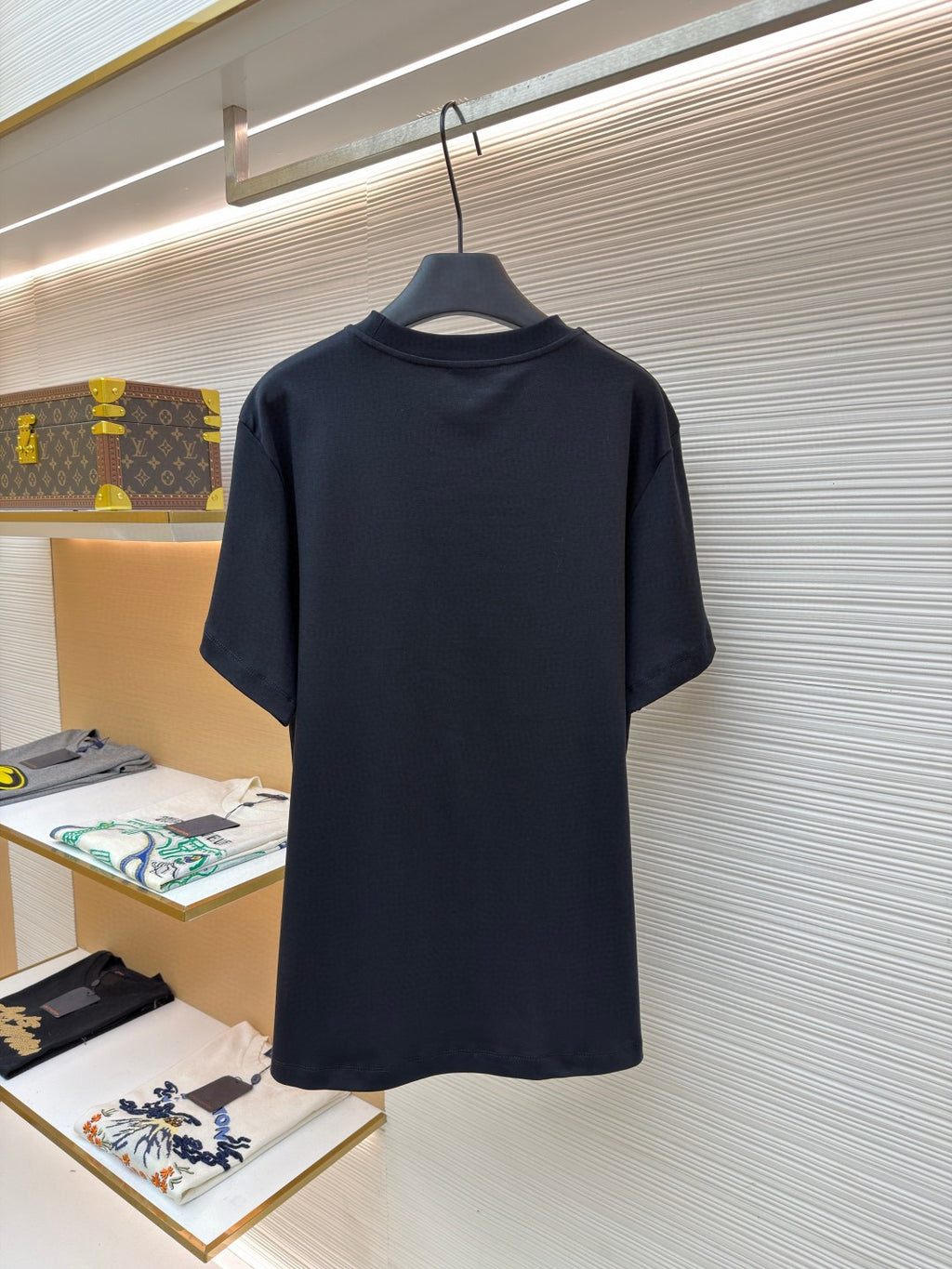 LV 1AIWA4 Glow Signature T-Shirt