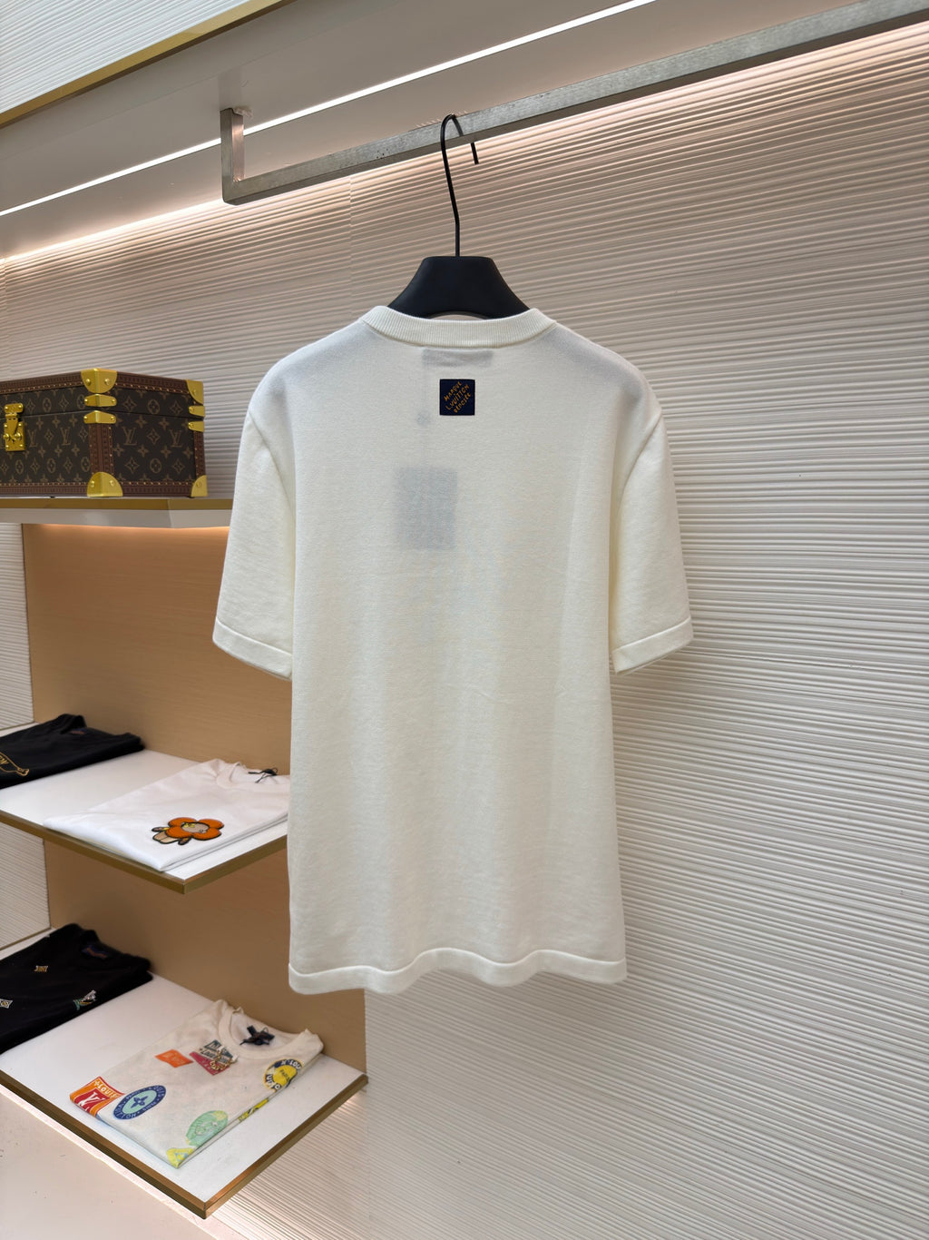 LV 1AK6ZF Short-Sleeved Signature Patch Crewneck