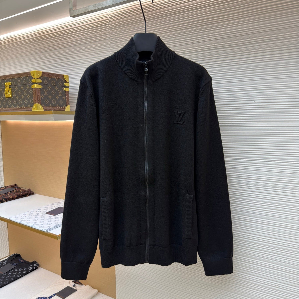 LV 1AA4VS LVSE Inside-Out Zipped Through Cashmere Cardigan