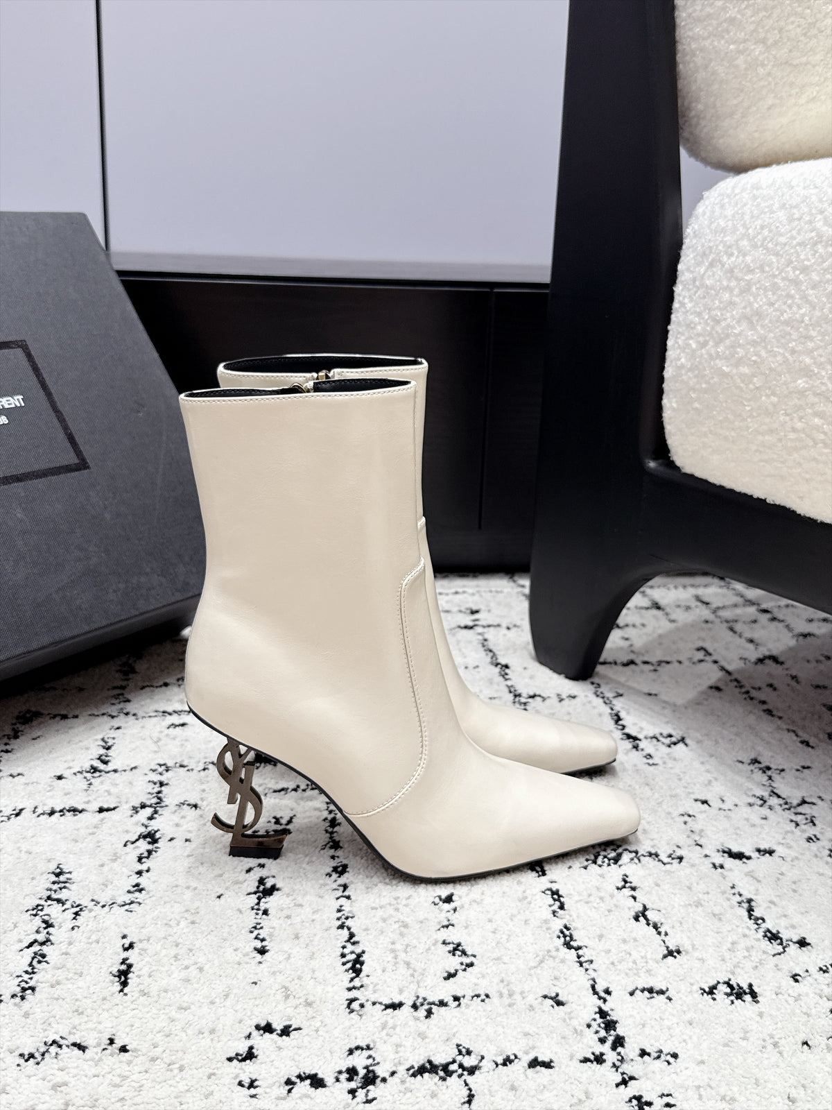 Saint Laurent Opyum Booties In Smooth Leather