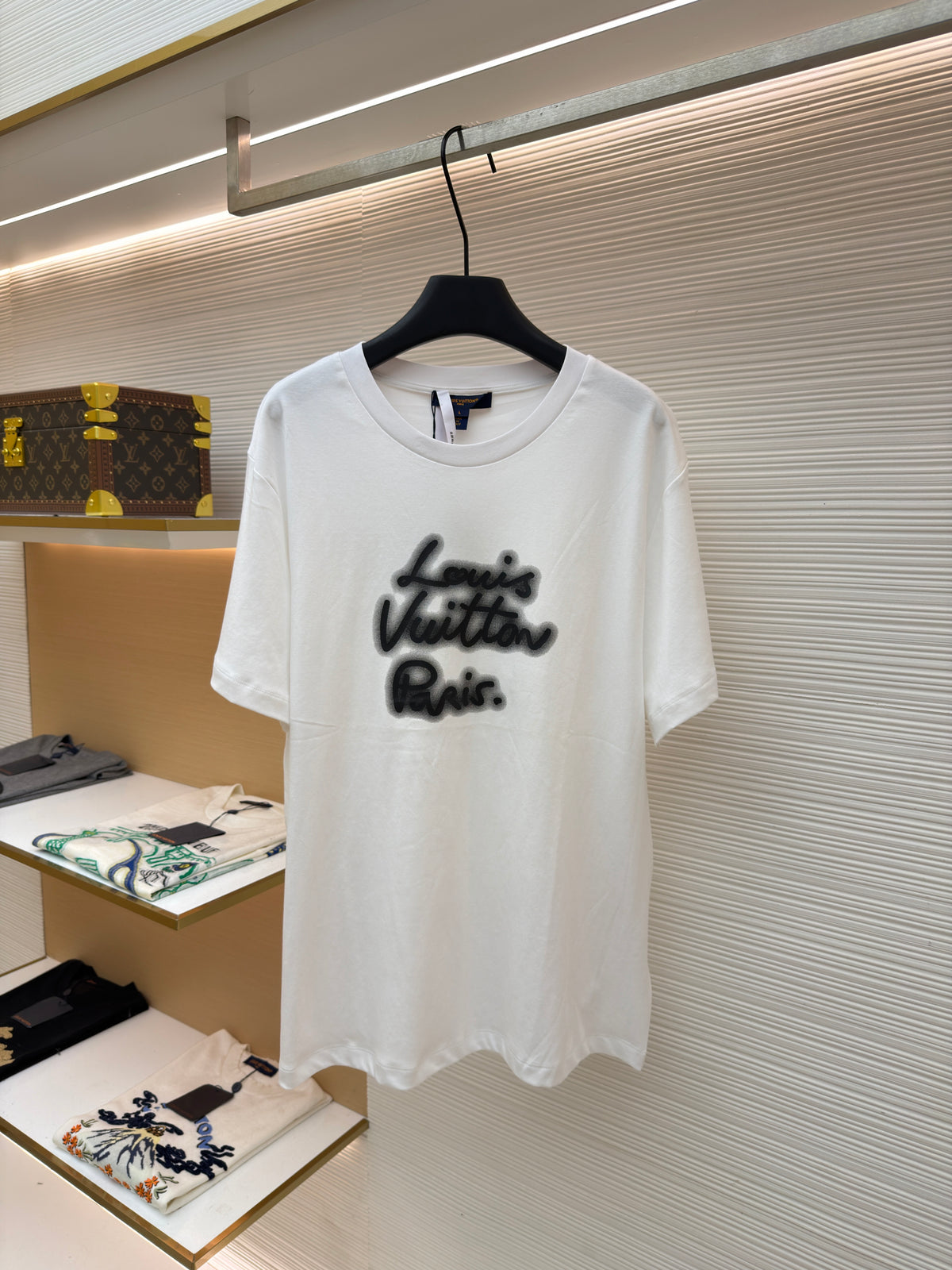LV 1AIWA4 Glow Signature T-Shirt