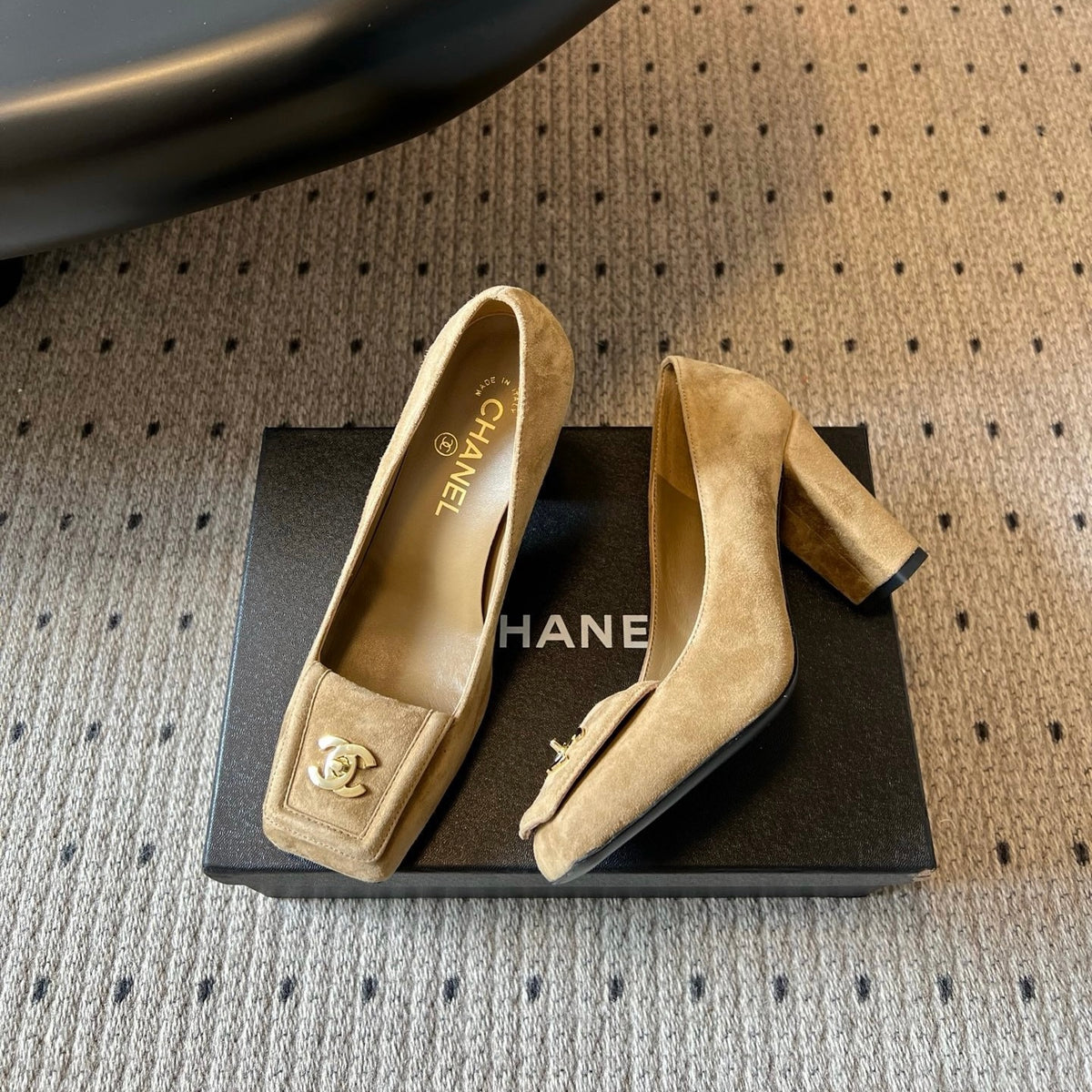Chanel High Heels in Suede