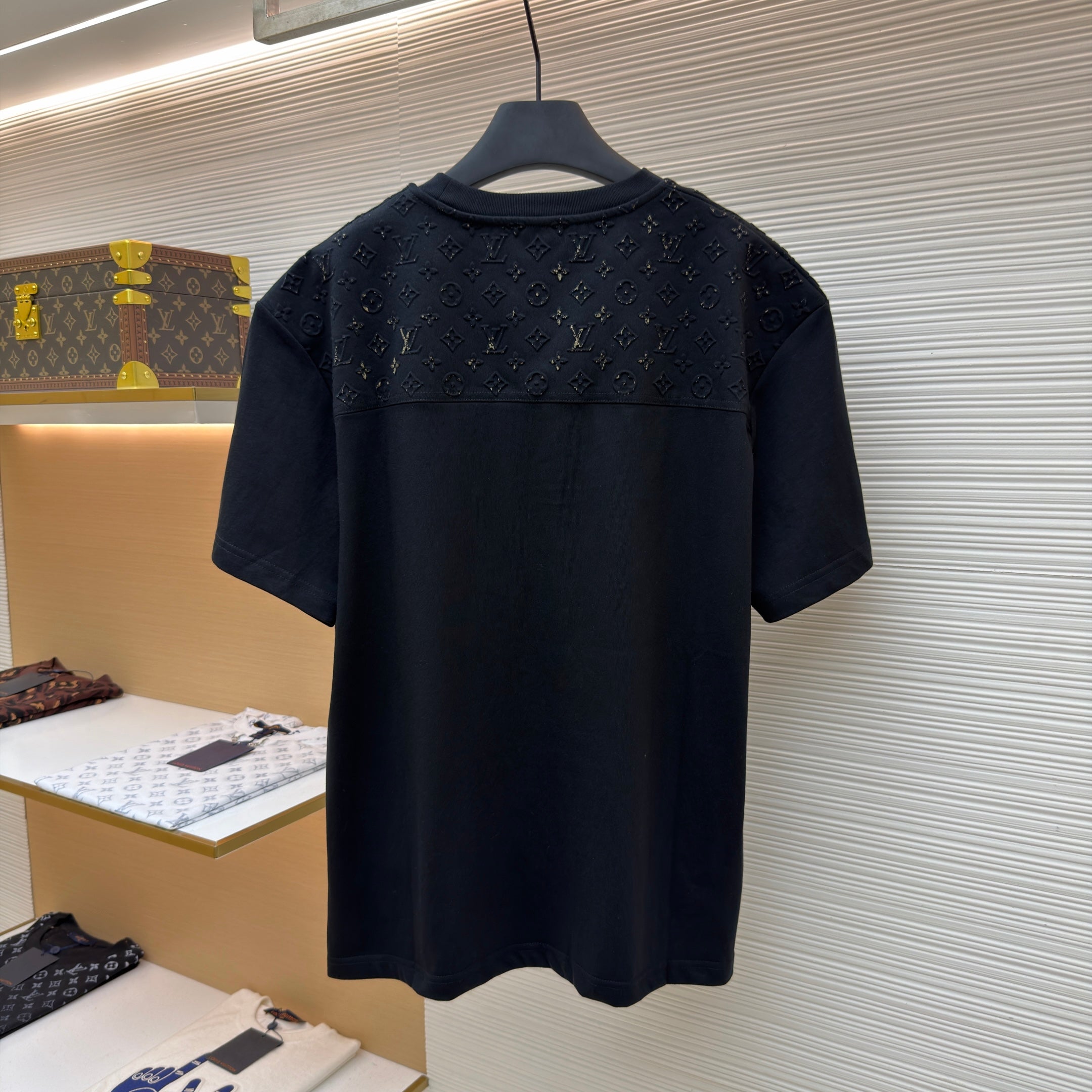 LV 1AKORJ Short-Sleeved Reflective Signature T-Shirt