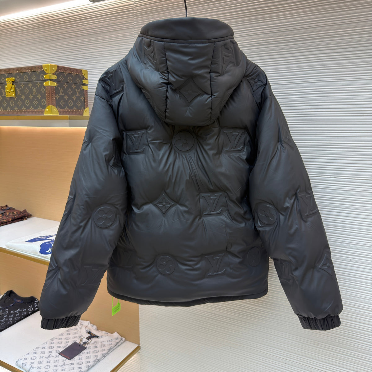 LV 1AAUZG Print Embossed Hooded Down Jacket