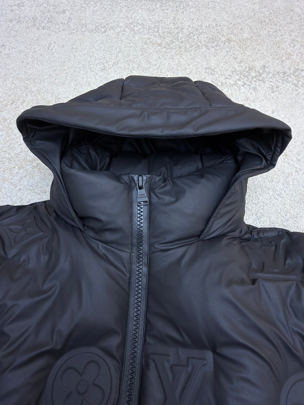 LV 1AAUZG Print Embossed Hooded Down Jacket