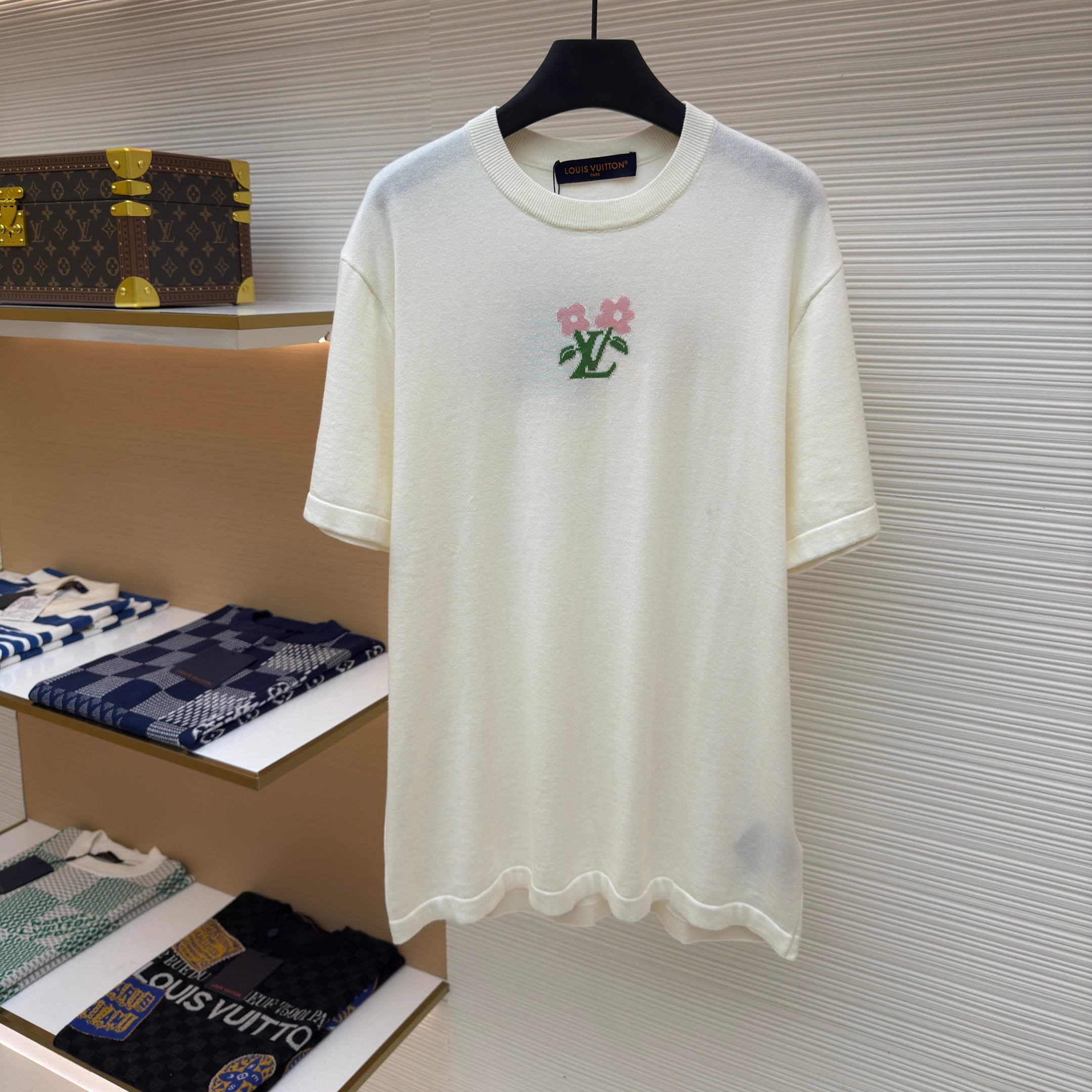 LV 1AFRDI Tyler Floral Logo T-Shirt