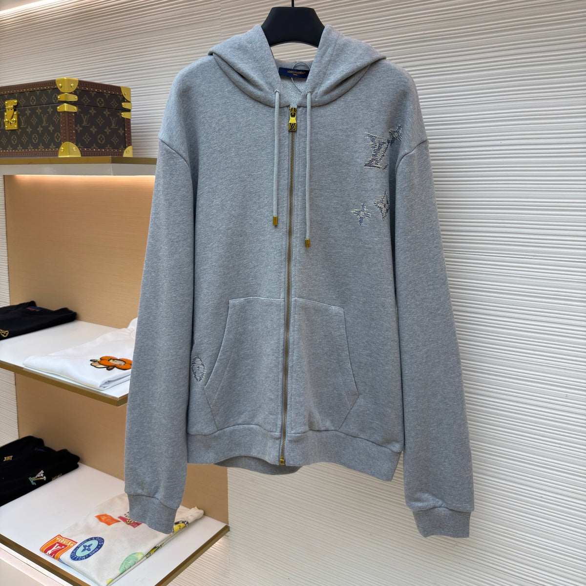 LV 1AK7FH Embroidered Signature Zipped Hoodie