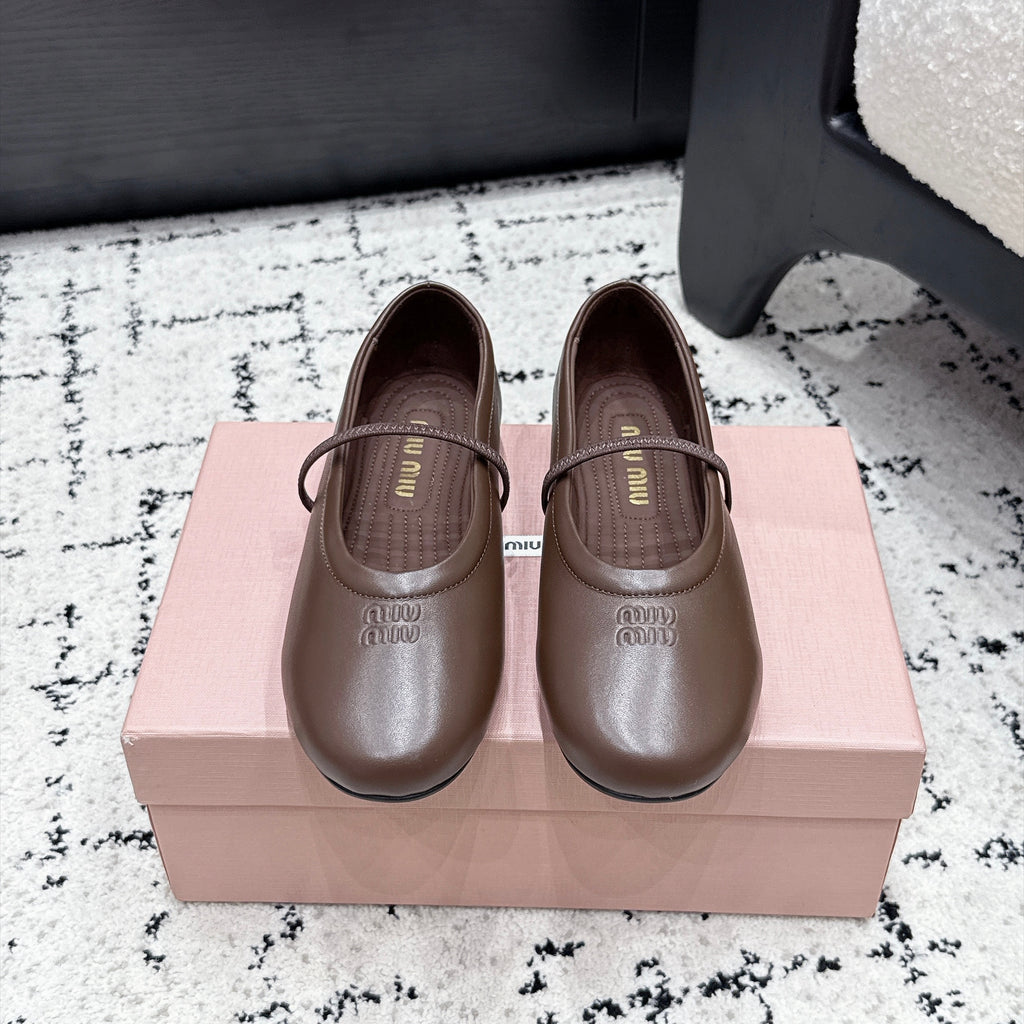 Miu Miu Logo-Embossed Ballet Flats