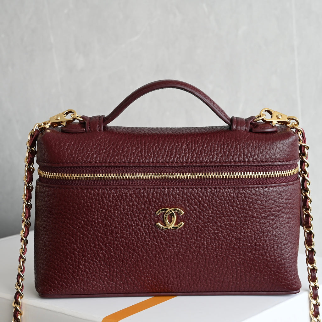 Chanel Vanity with Chain in Calfskin