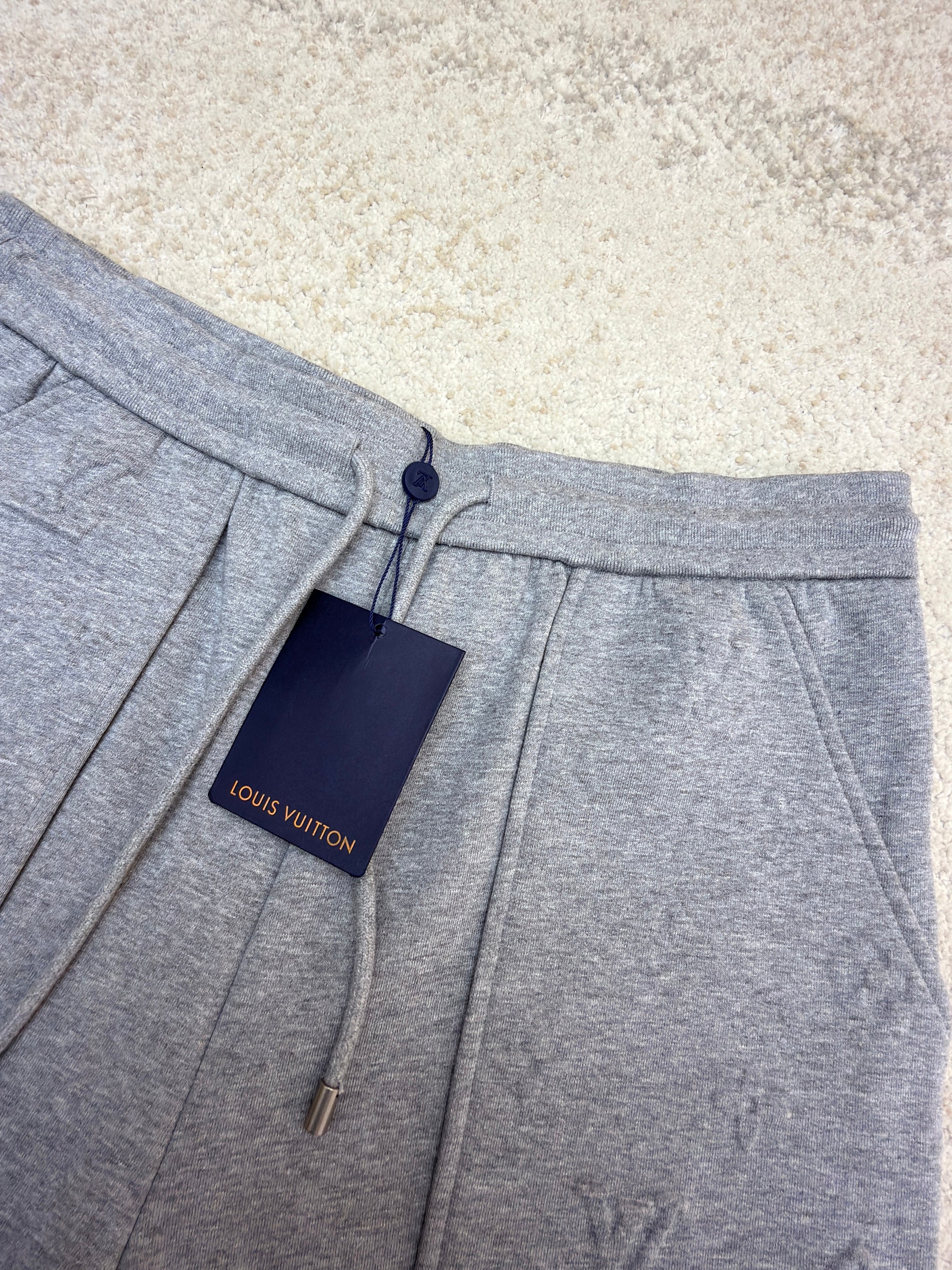 LV 1AK6IL Embossed Signature Detail Pants