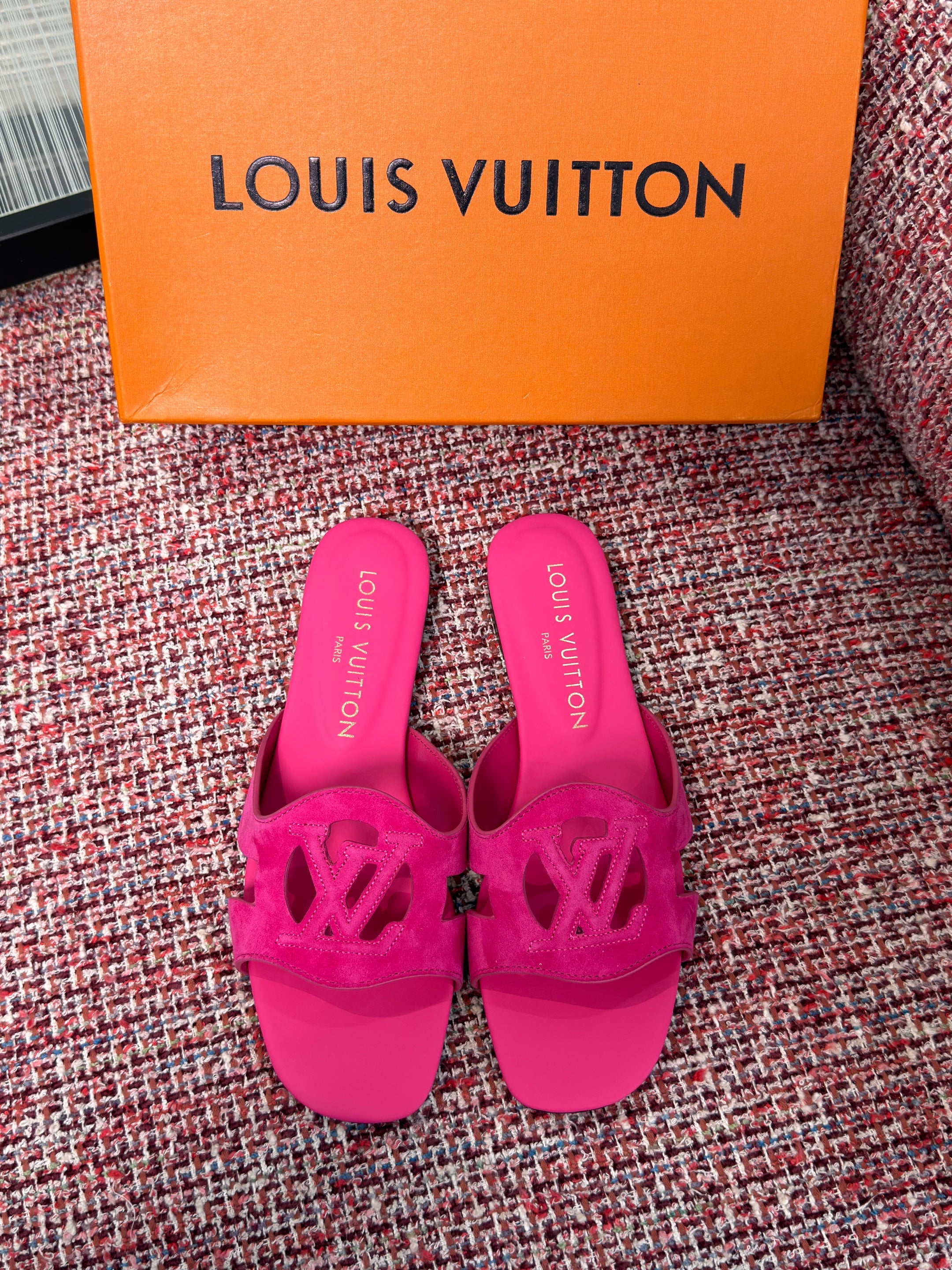 LV Isola Flat Mule