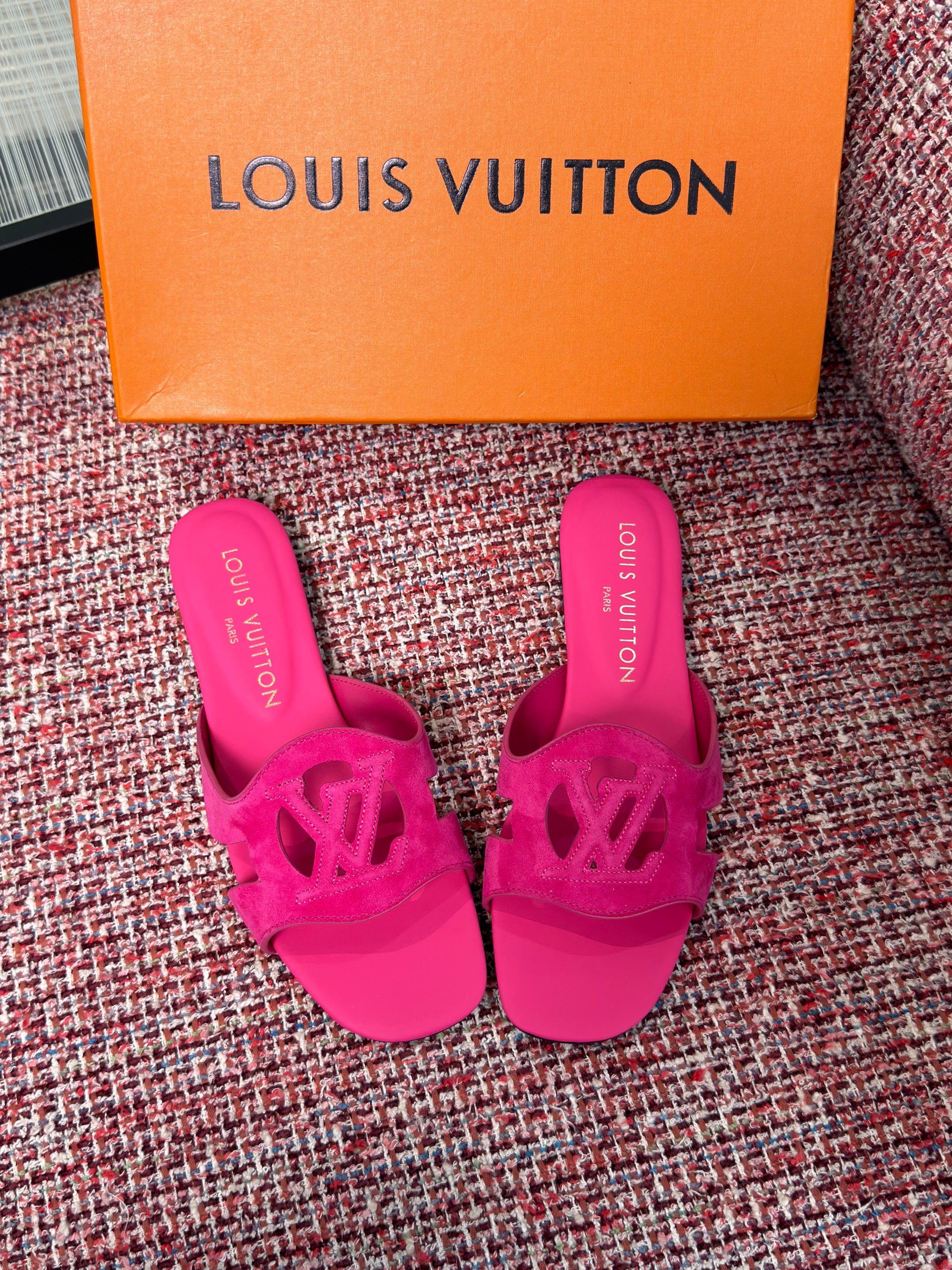 LV Isola Flat Mule