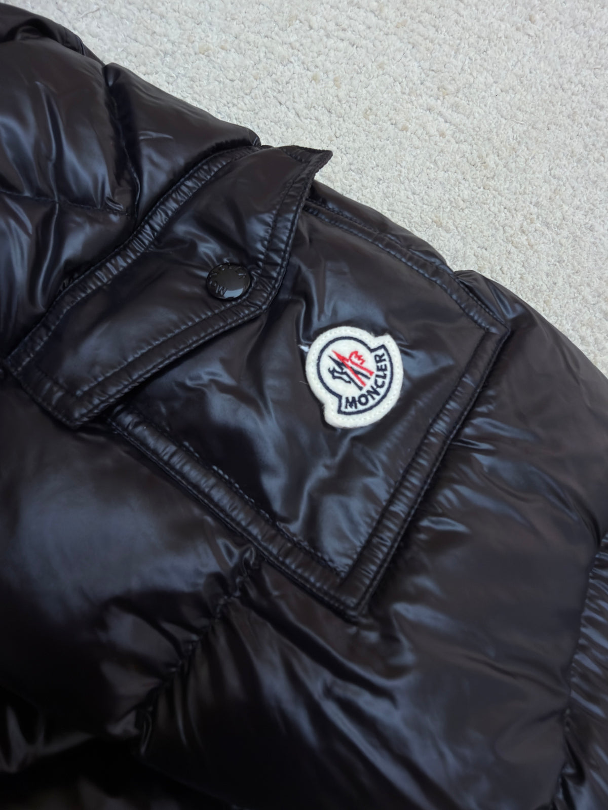 Moncler Maya Hooded Short Down Jacket in Laque Nylon