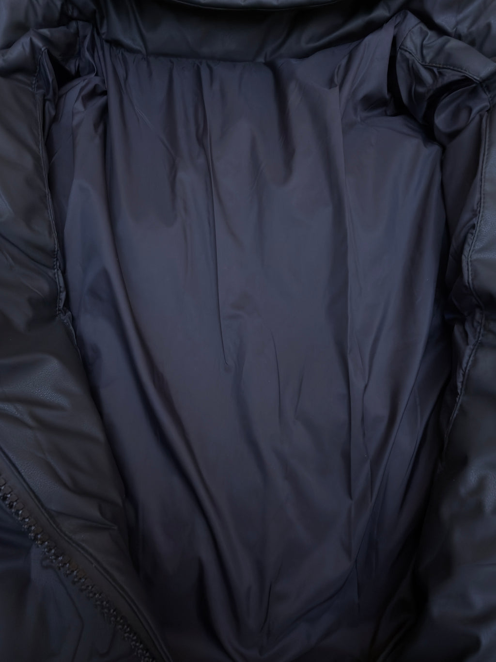 LV 1AAUZG Print Embossed Hooded Down Jacket