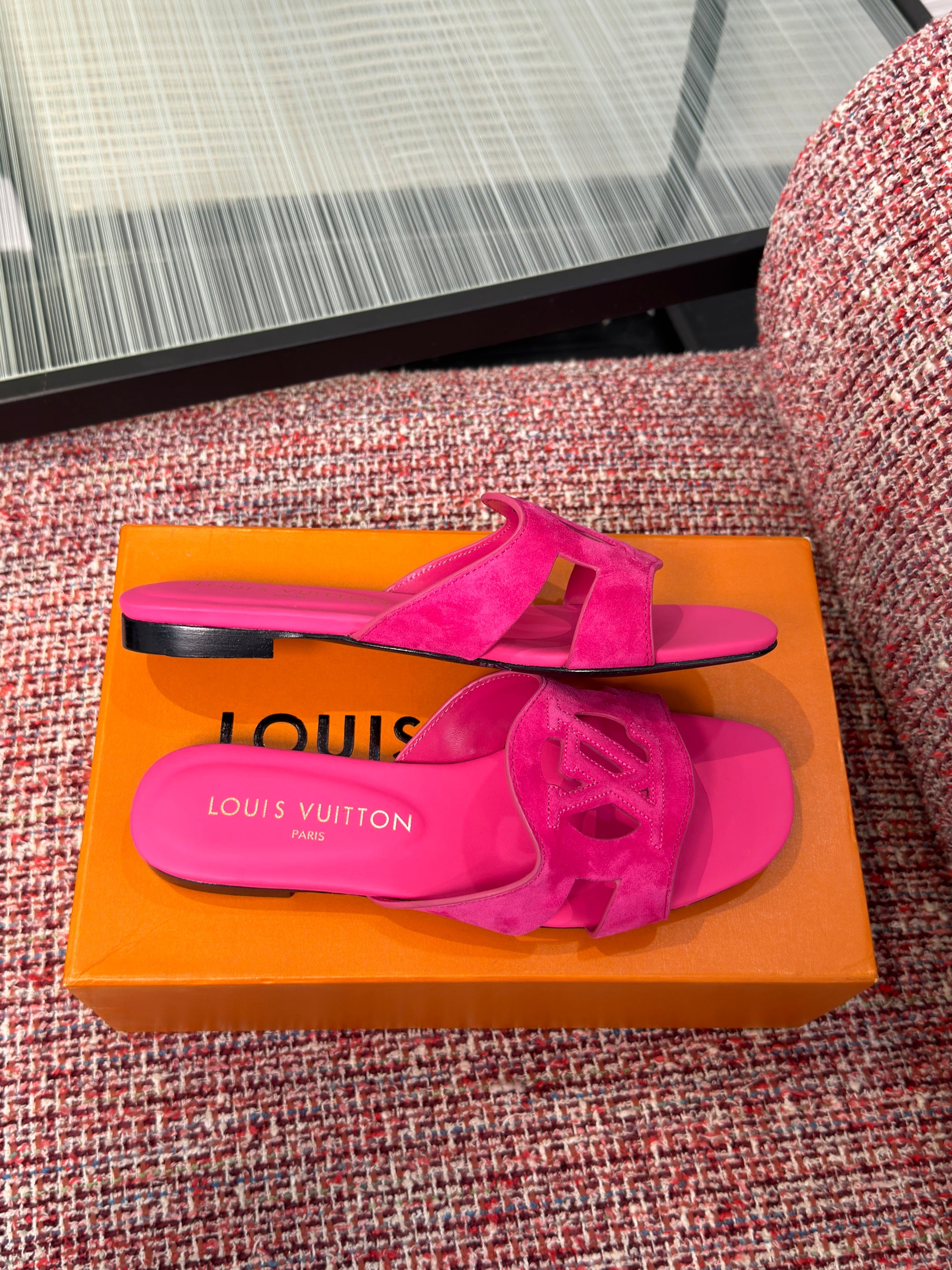 LV Isola Flat Mule