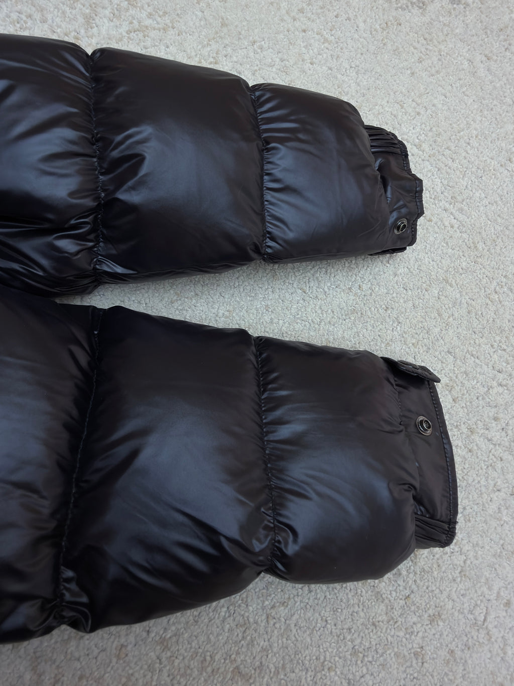 Moncler Maya Hooded Short Down Jacket in Laque Nylon