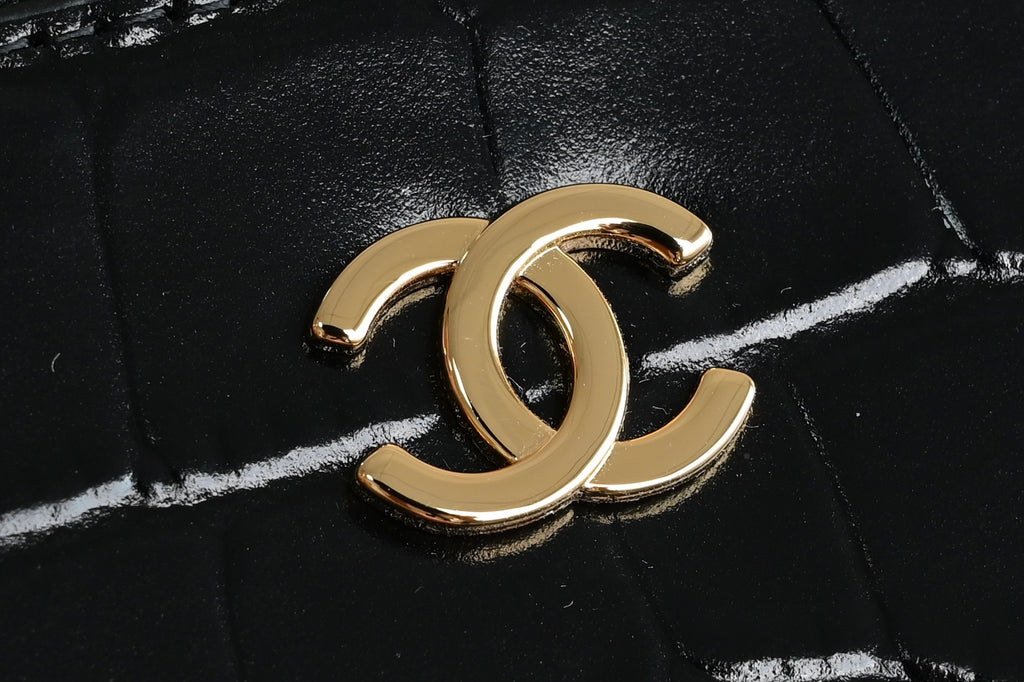 Chanel Vanity with Chain in Croc Embossed Calfskin