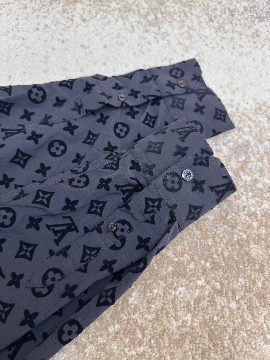 LV 1A979F Flocked Monogram Classic Shirt