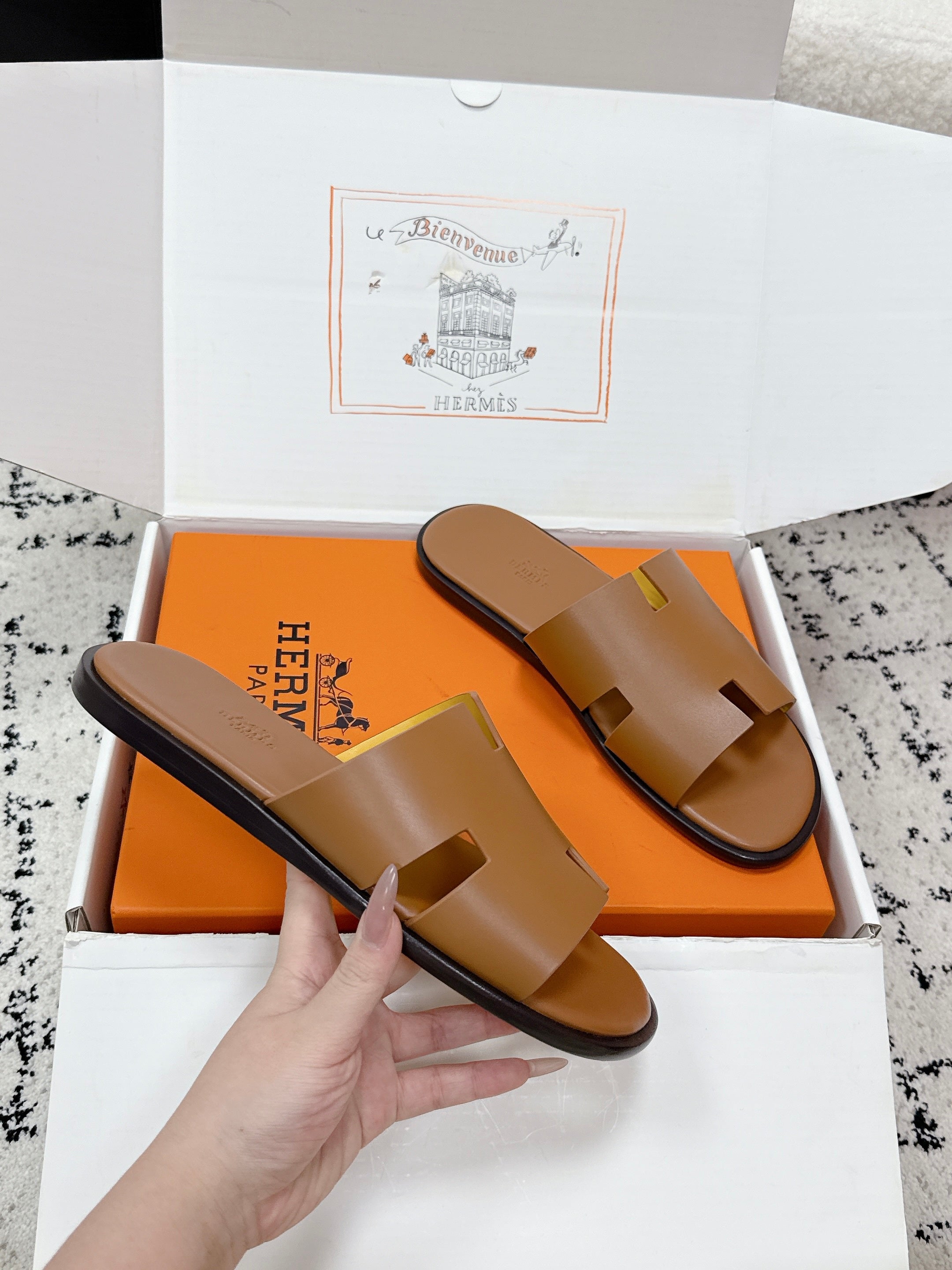 Hermes Izmir Sandal in Smooth Calfskin