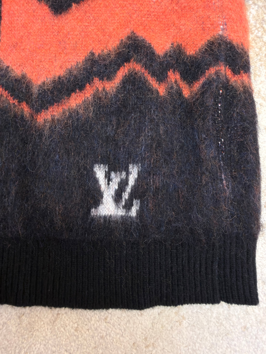 LV 1AFAN3 Chevron Mohair Cardigan