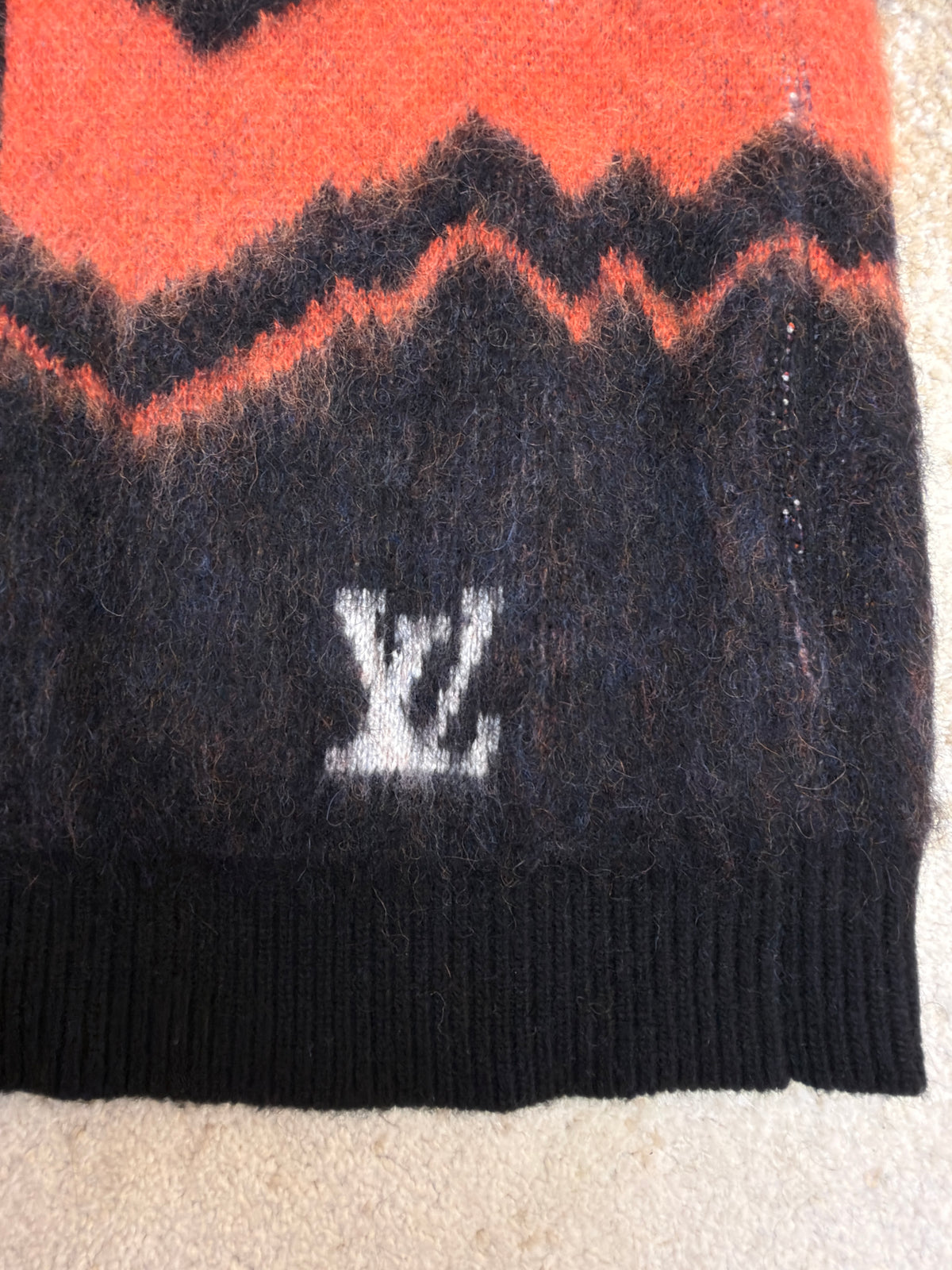 LV 1AFAN3 Chevron Mohair Cardigan