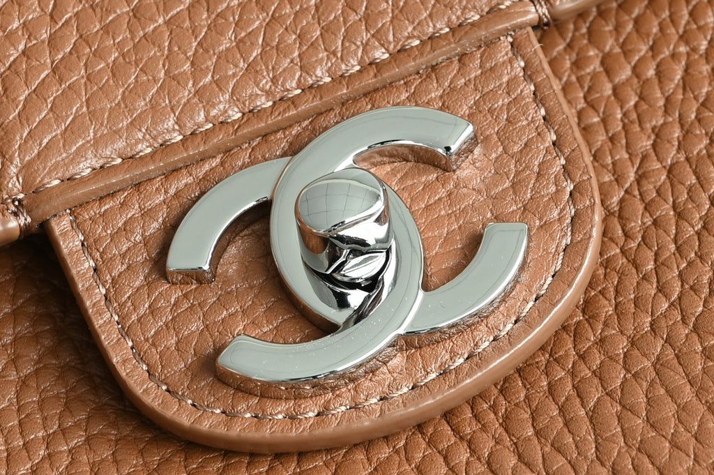 Chanel Maxi Flap Bag in Grained Calfskin AS6233