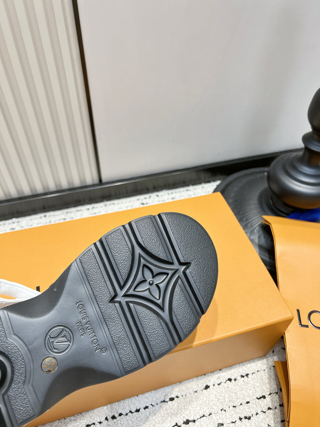 LV Nevada Comfort Sandal