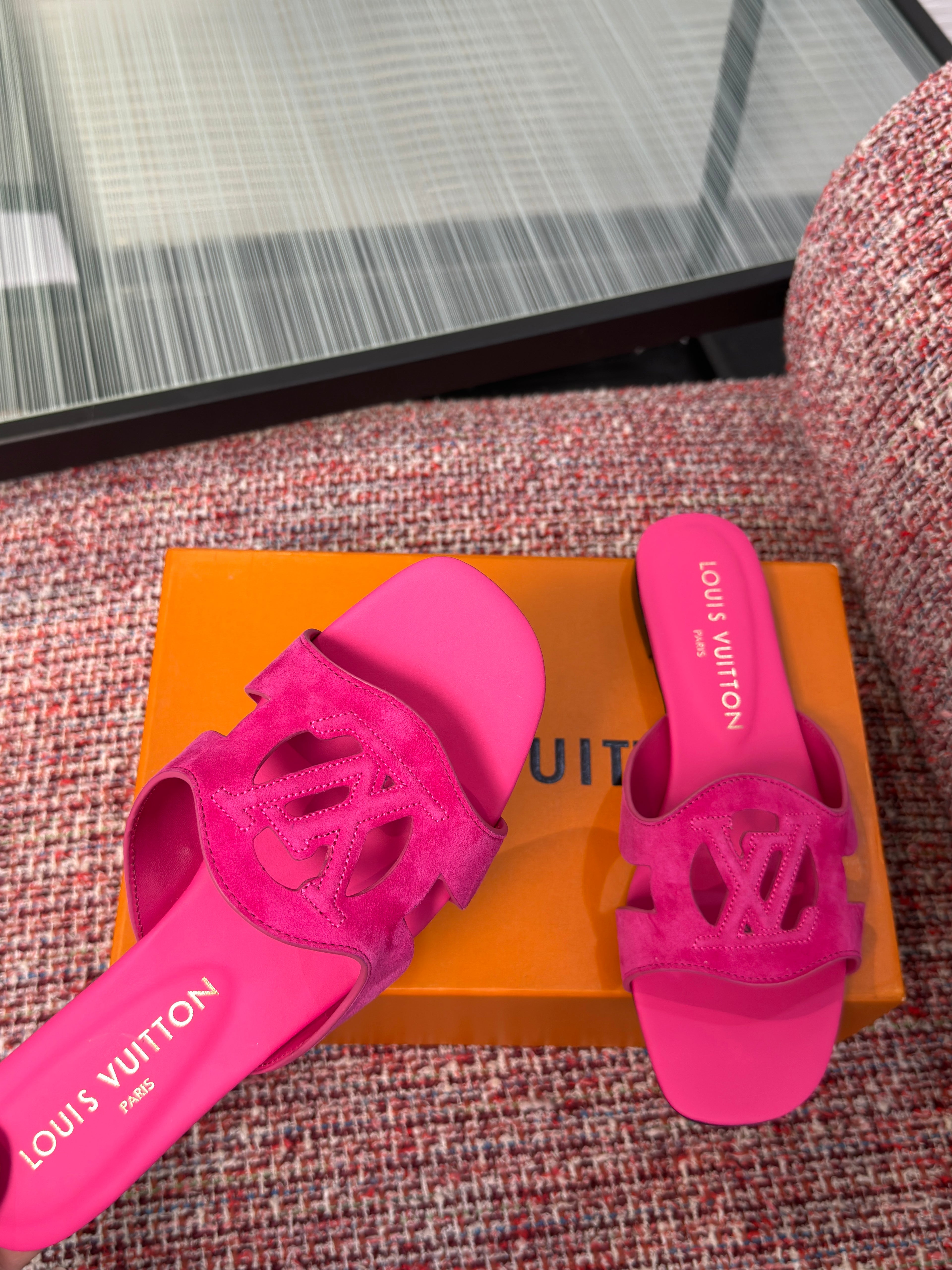 LV Isola Flat Mule