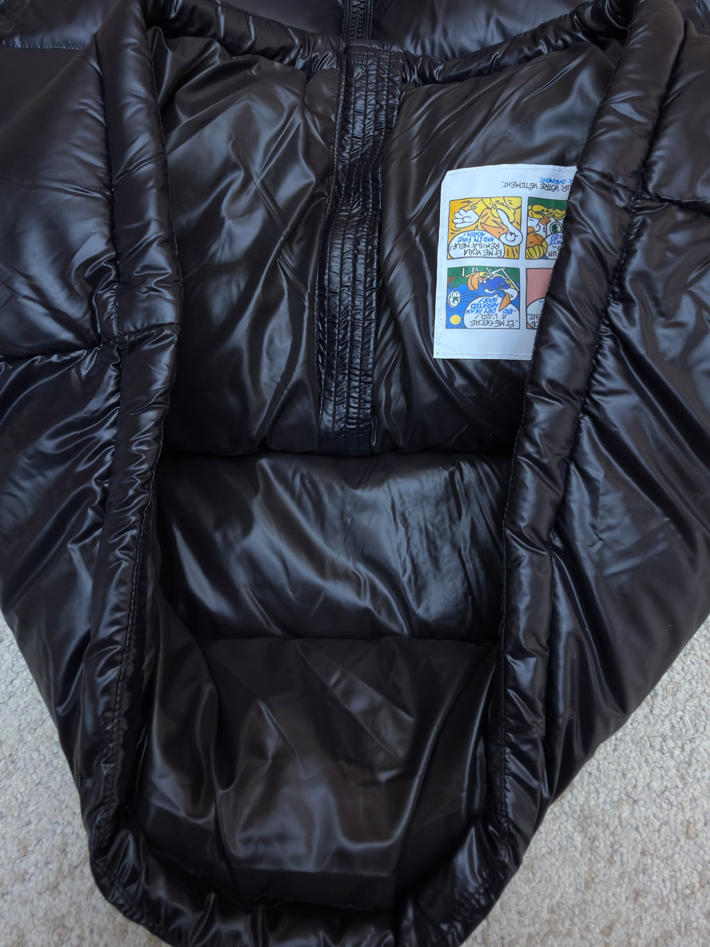 Moncler Maya Hooded Short Down Jacket in Laque Nylon