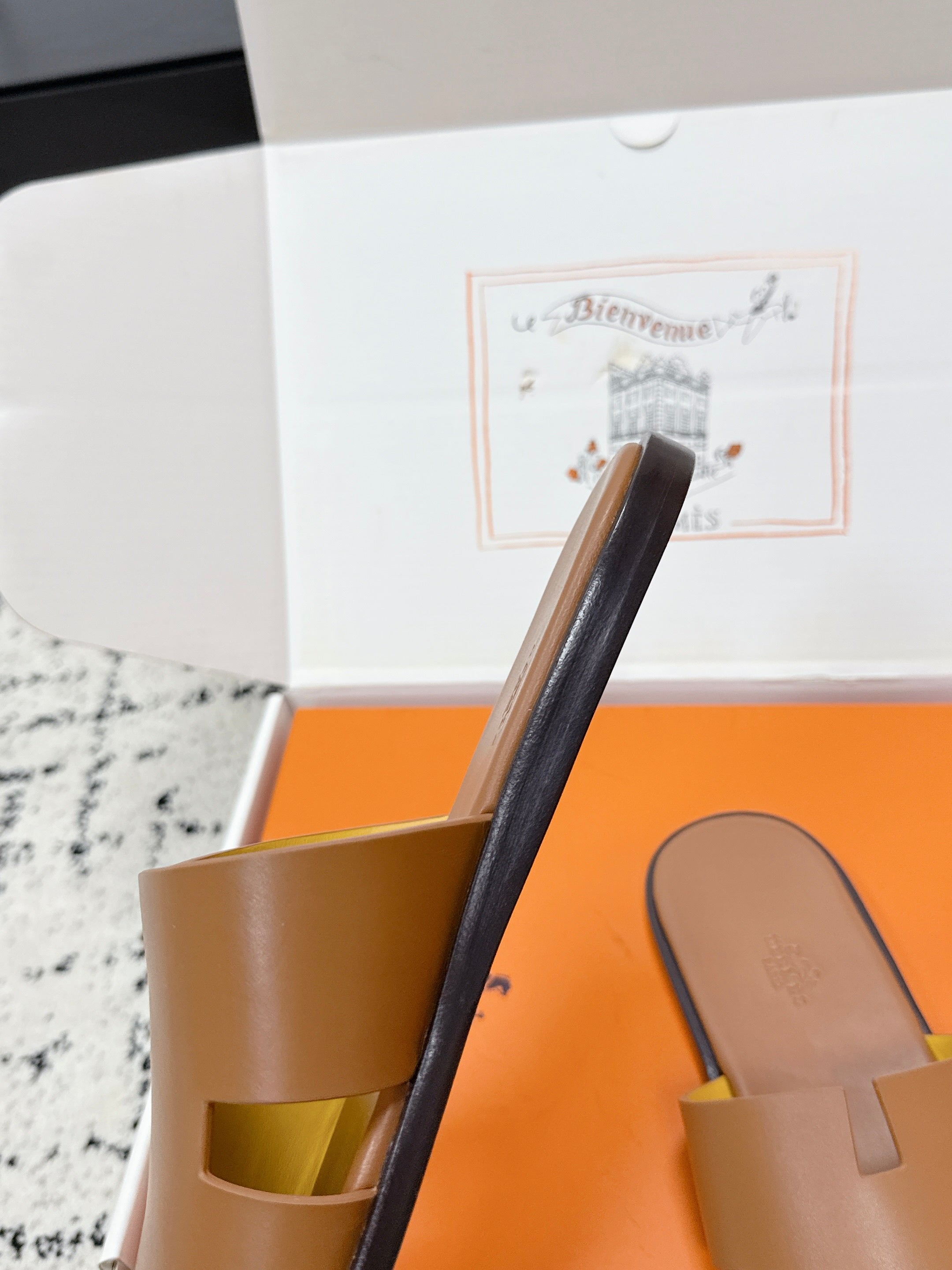 Hermes Izmir Sandal in Smooth Calfskin