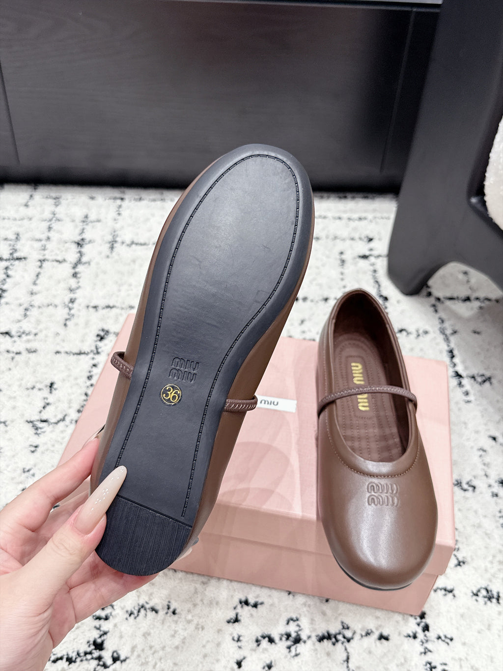 Miu Miu Logo-Embossed Ballet Flats