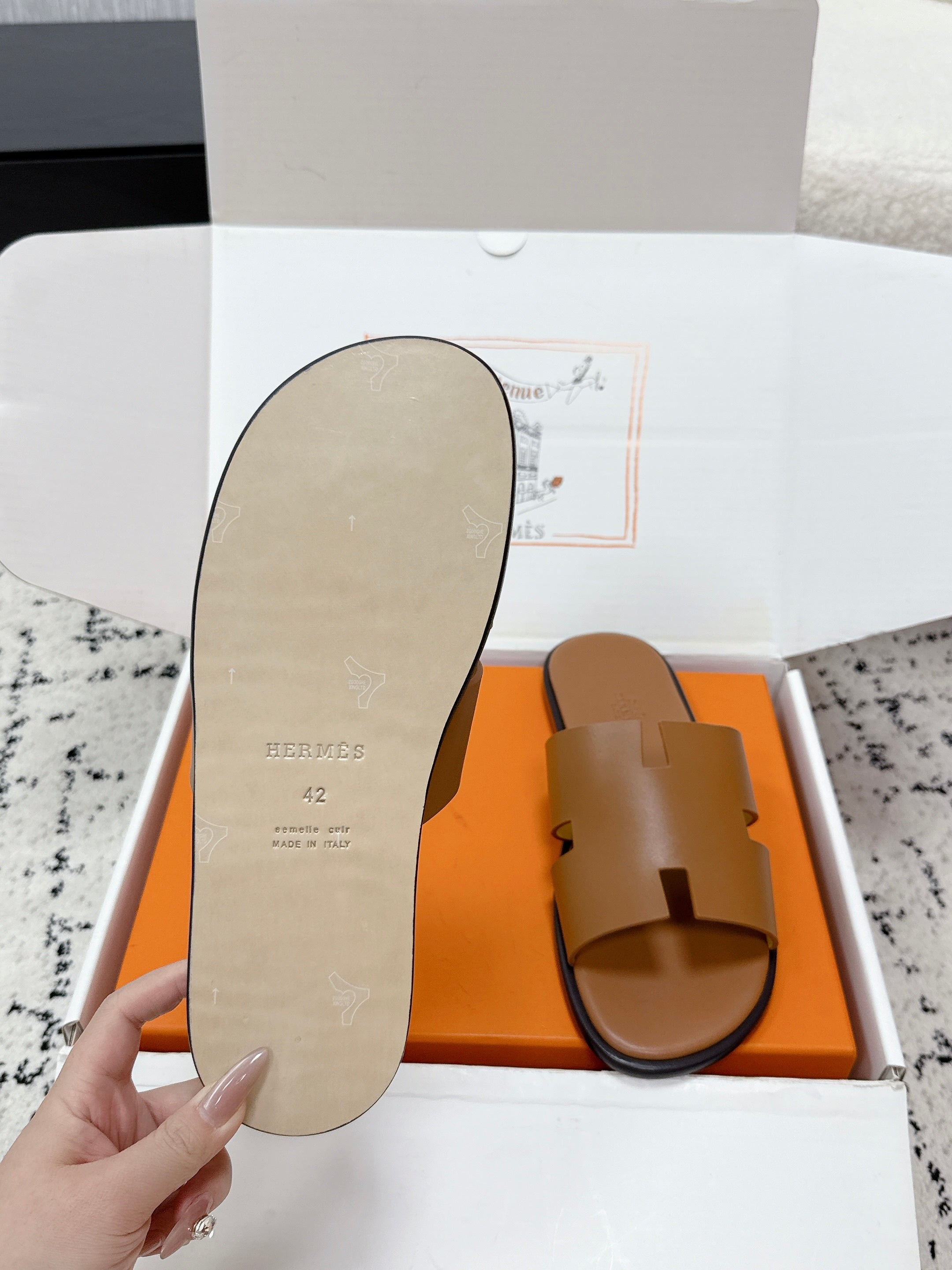Hermes Izmir Sandal in Smooth Calfskin