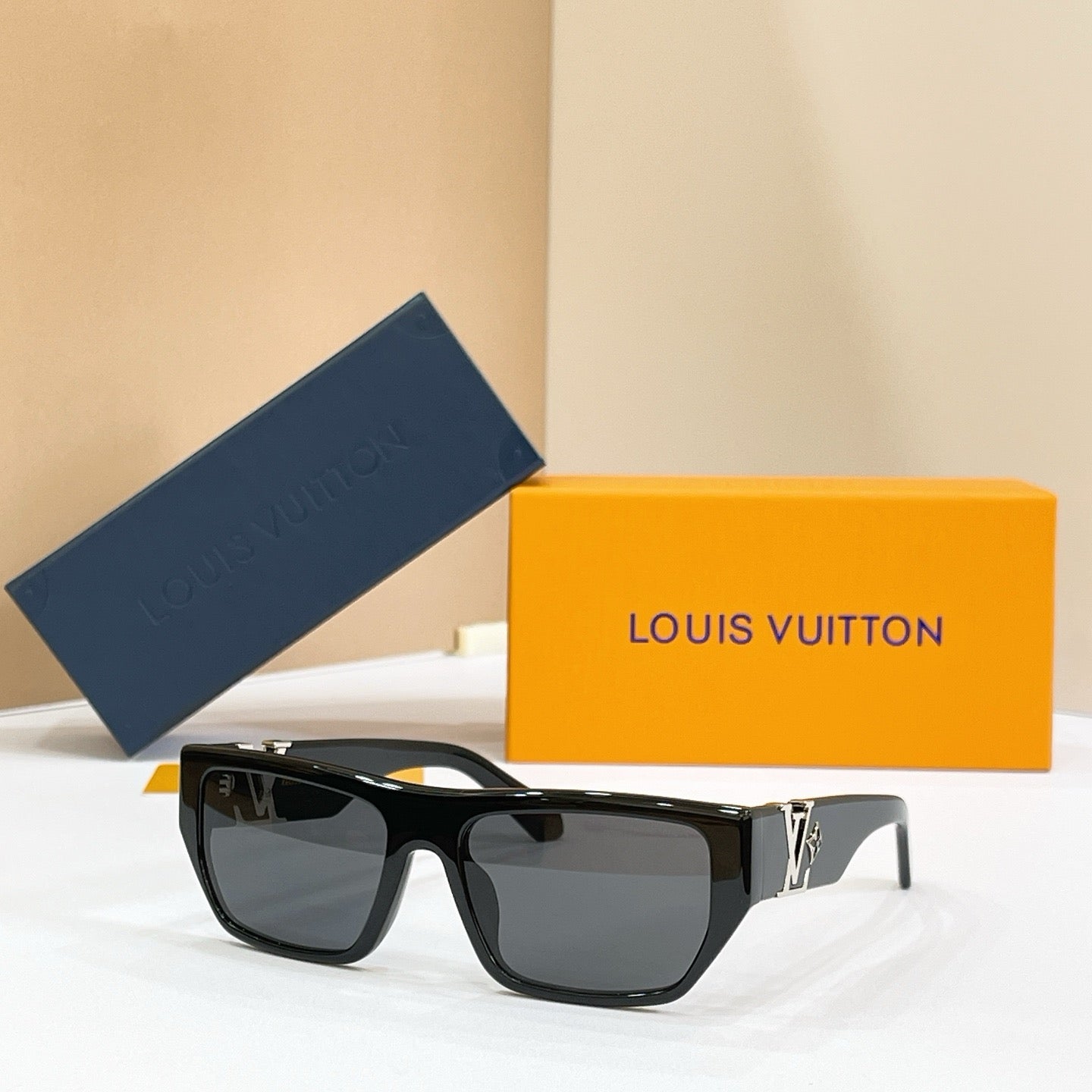 LV Sunglasses Z2873U