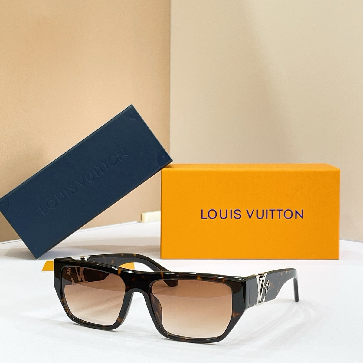 LV Sunglasses Z2873U
