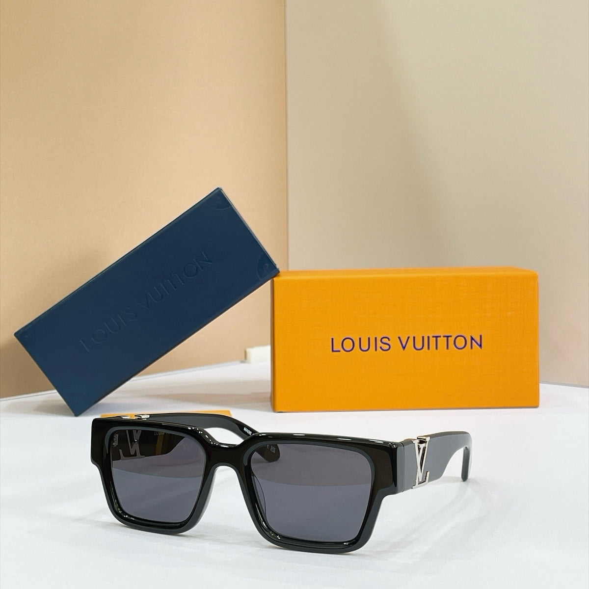 LV Sunglasses Z2178E