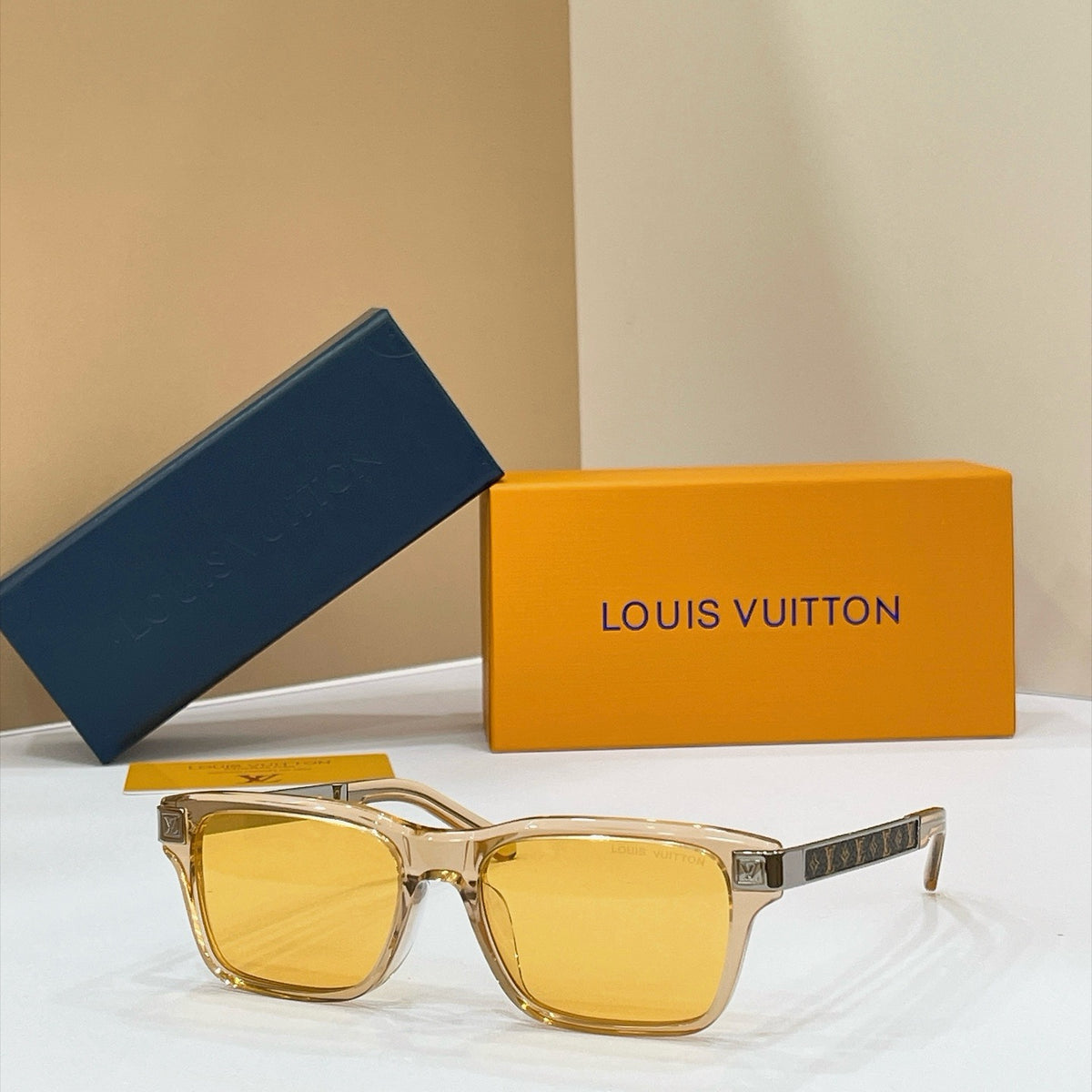 LV Sunglasses Z3308U