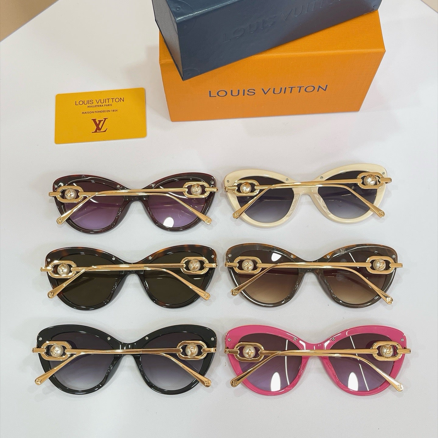 LV Sunglasses Z1931E