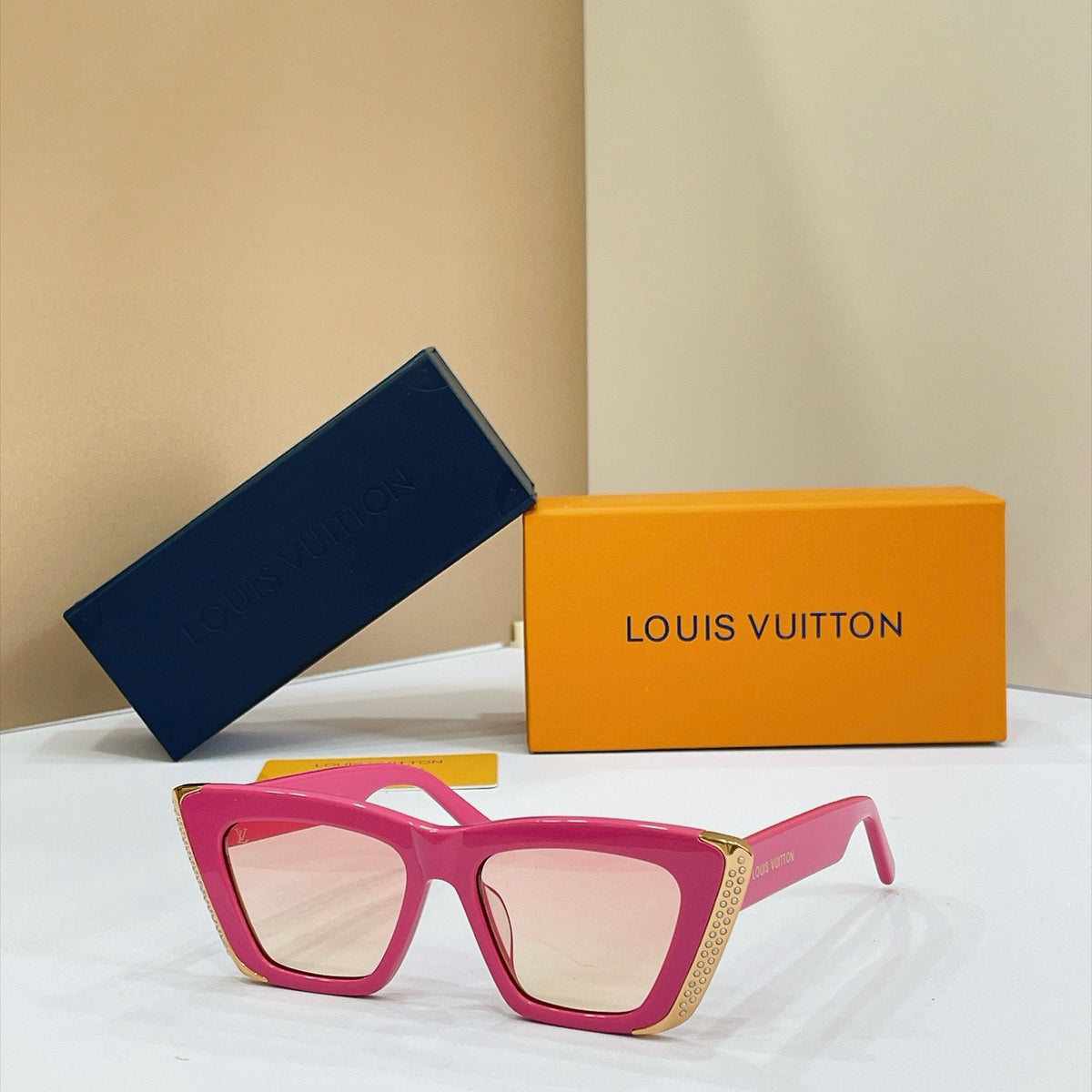 LV Sunglasses Z1655E