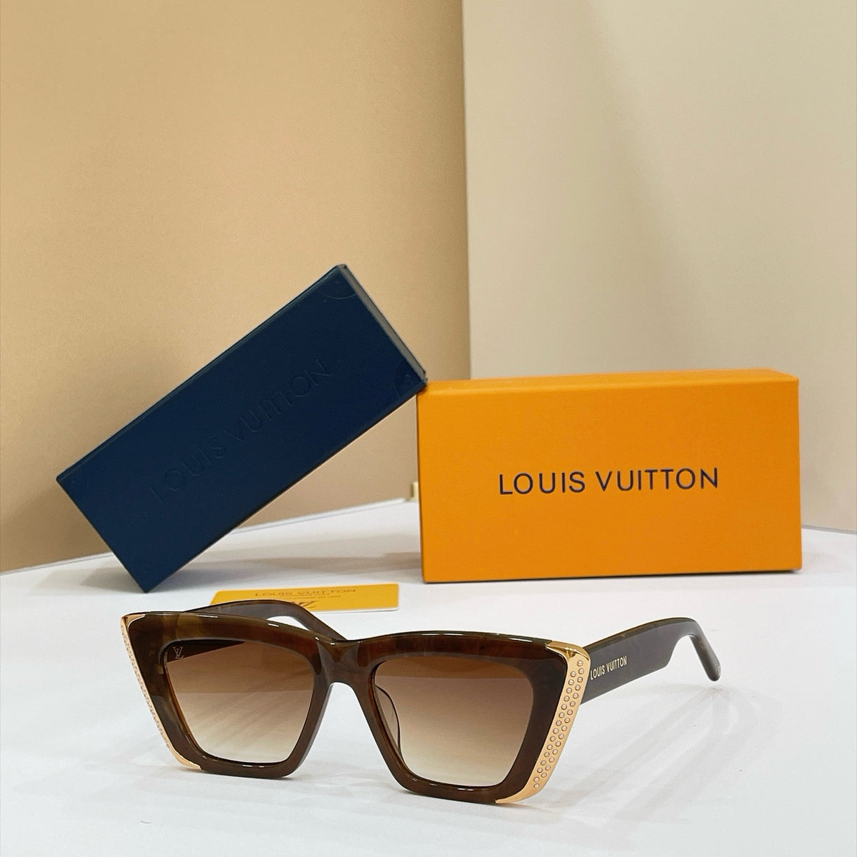 LV Sunglasses Z1655E