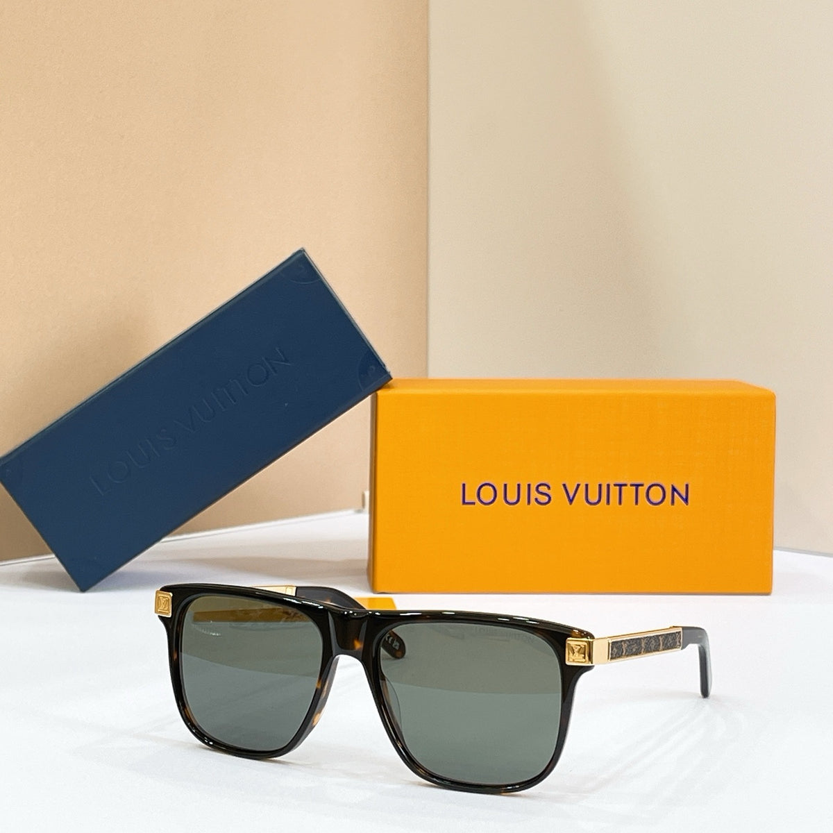 LV Sunglasses Z3300U