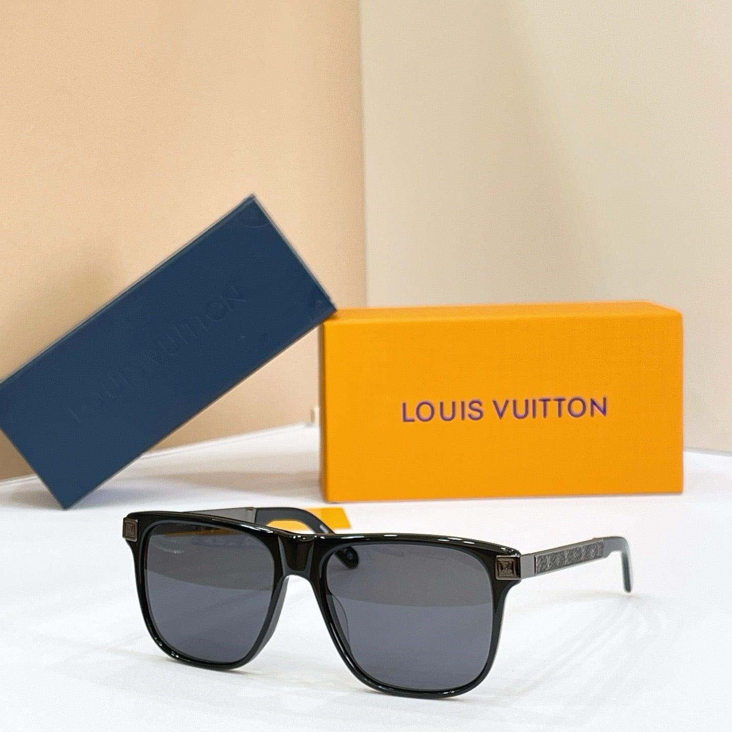 LV Sunglasses Z3300U
