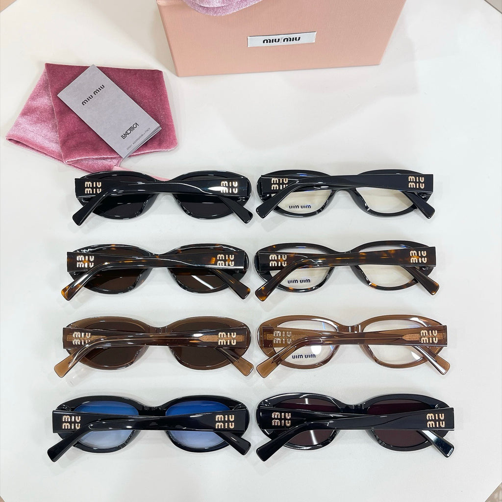 Miu Miu Sunglasses SMUC02