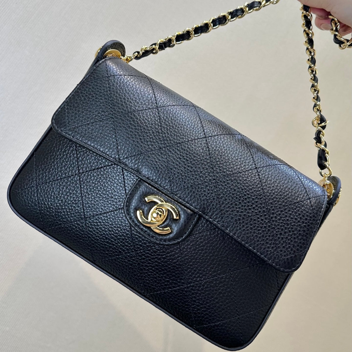 Chanel Small Flap Bag in Lambskin AS6625