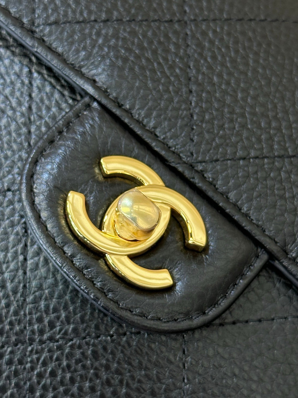 Chanel Small Flap Bag in Lambskin AS6625