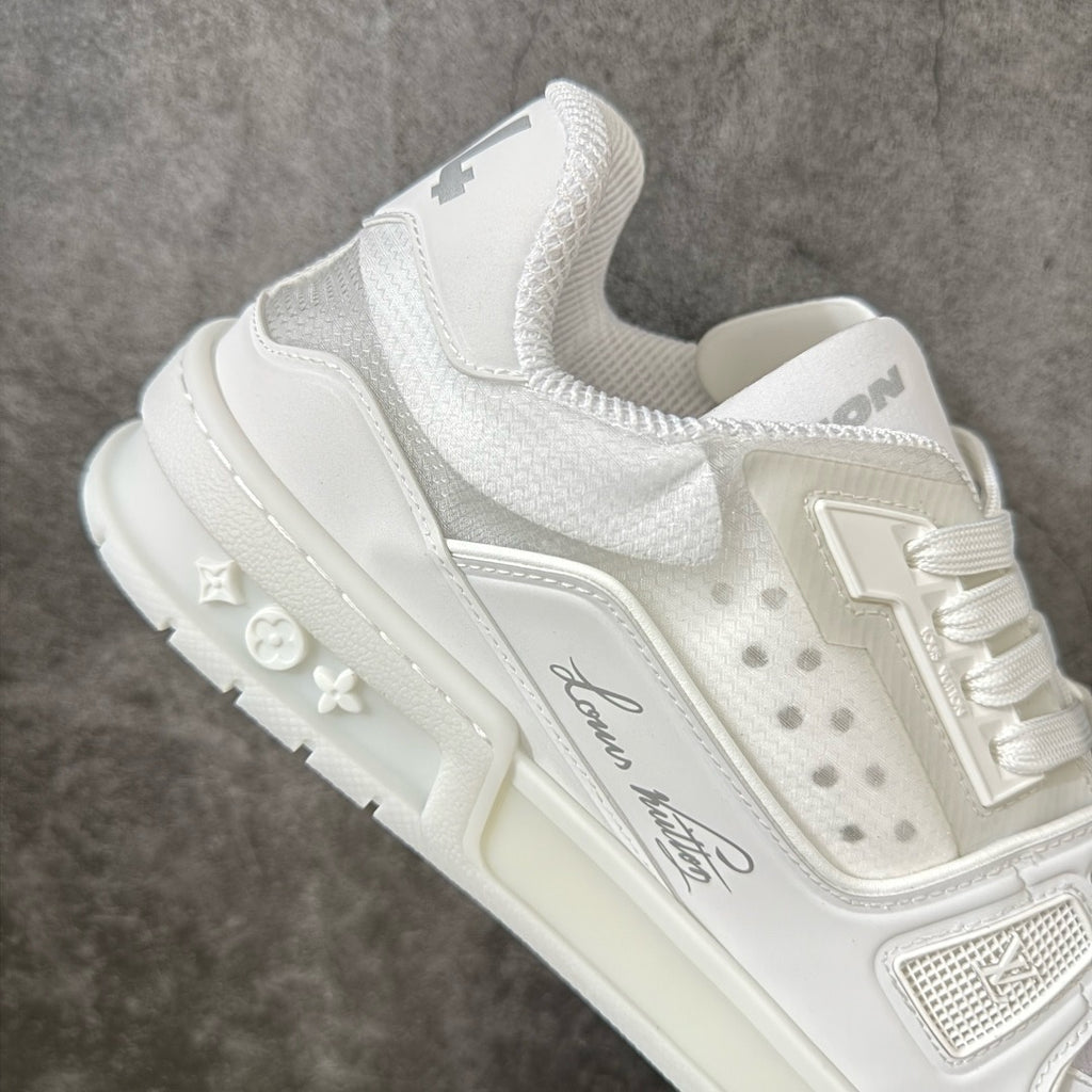 LV Trainer Sneaker 1AJVU5