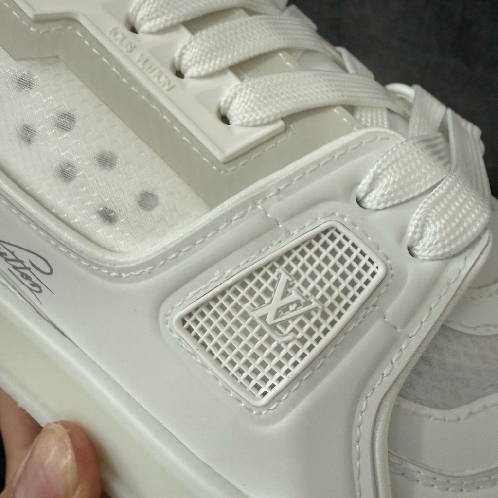 LV Trainer Sneaker 1AJVU5