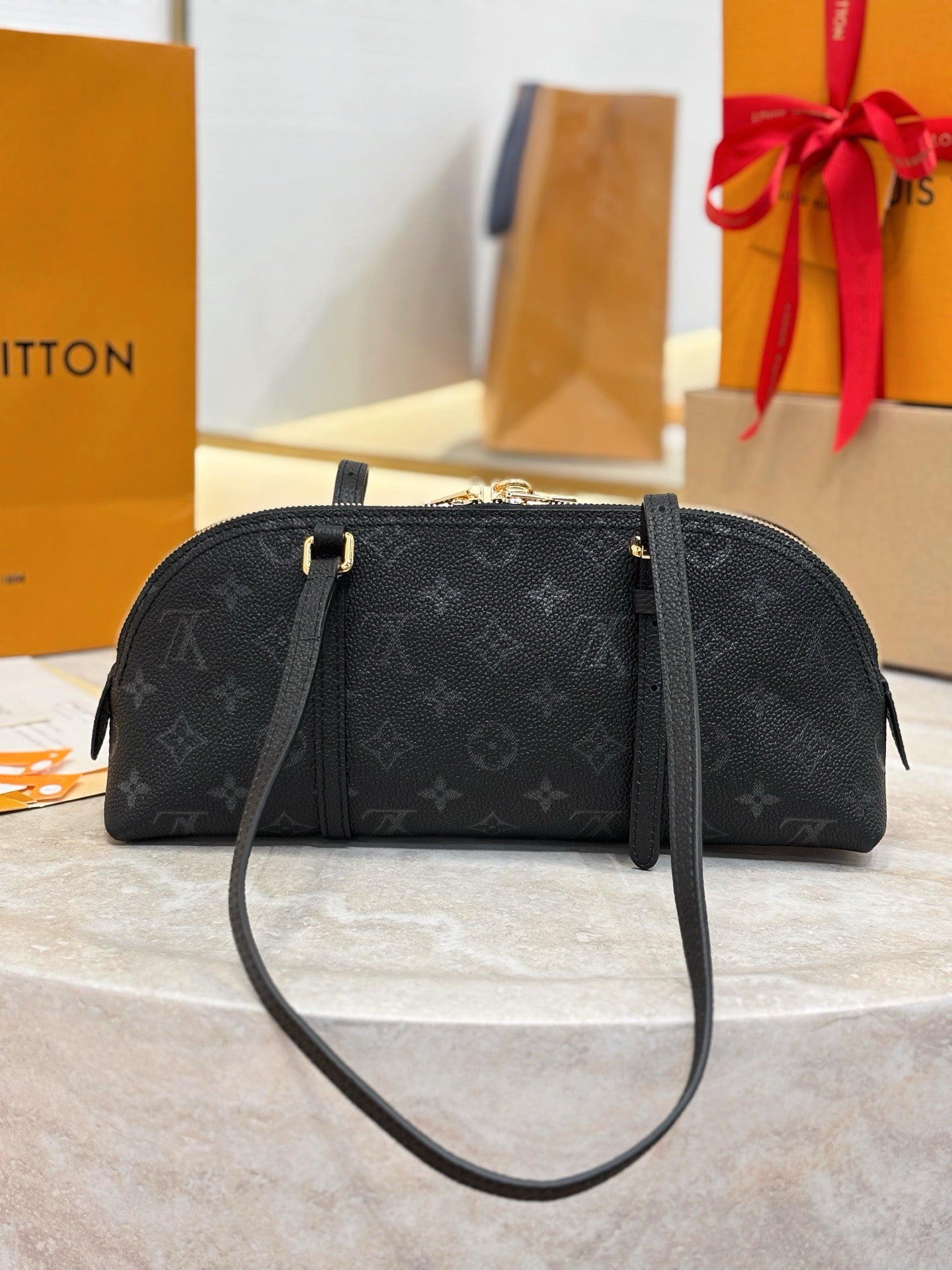 LV Squire East-West M3A167