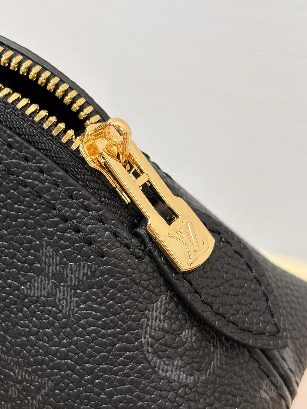 LV Squire East-West M3A167