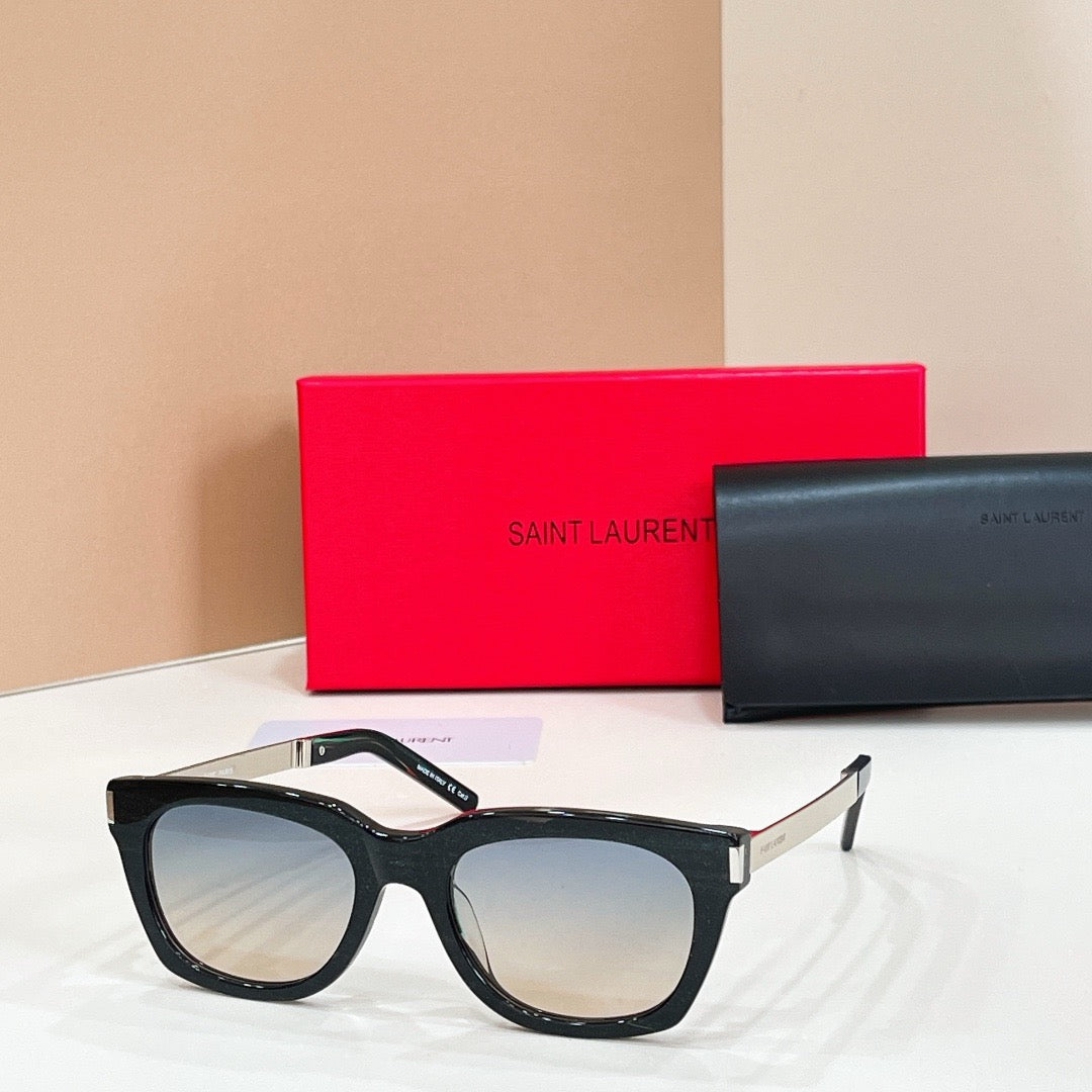 Saint Laurent Sunglasses SL582